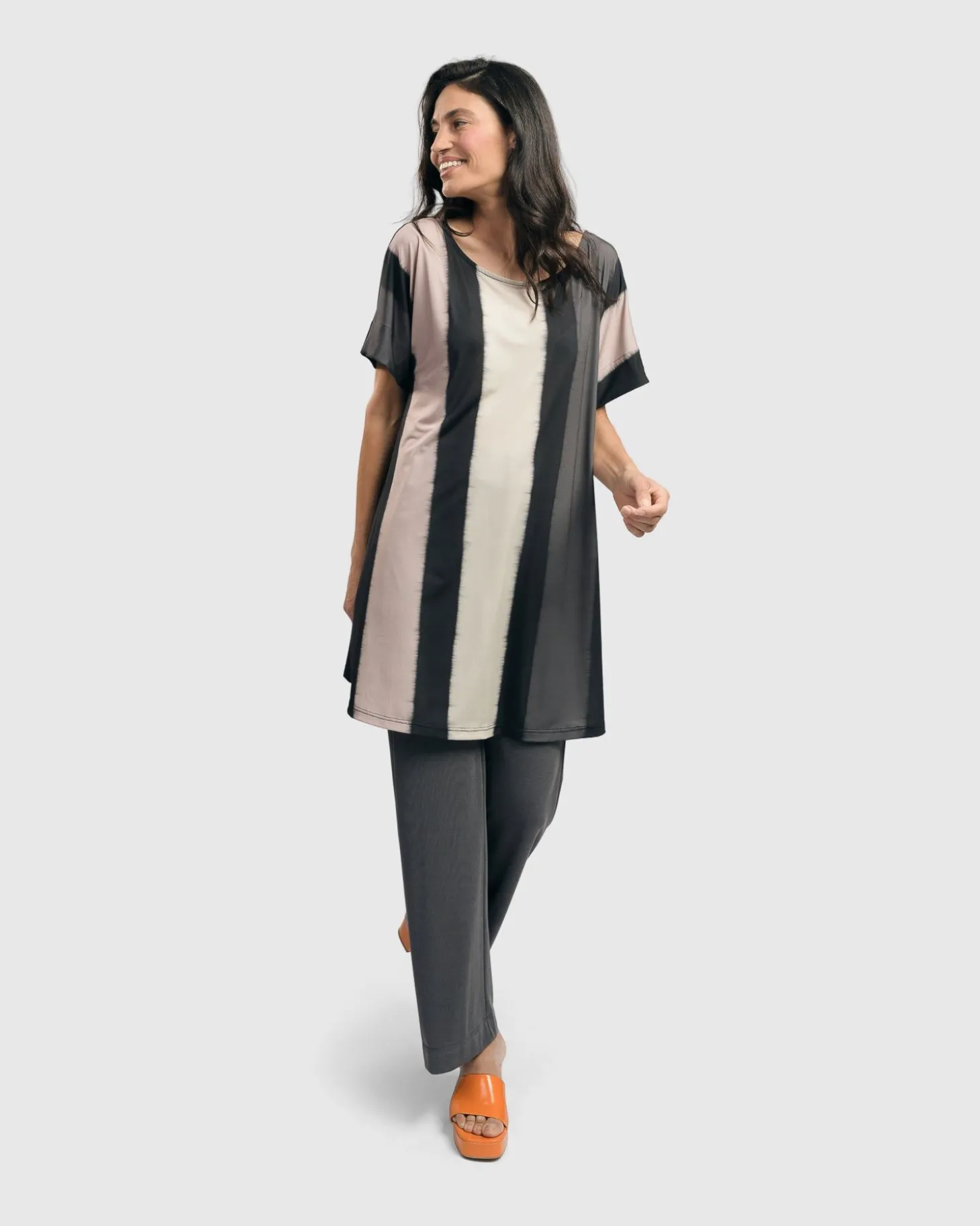 Women Alembika Essential Straight Leg Pants, Charcoal