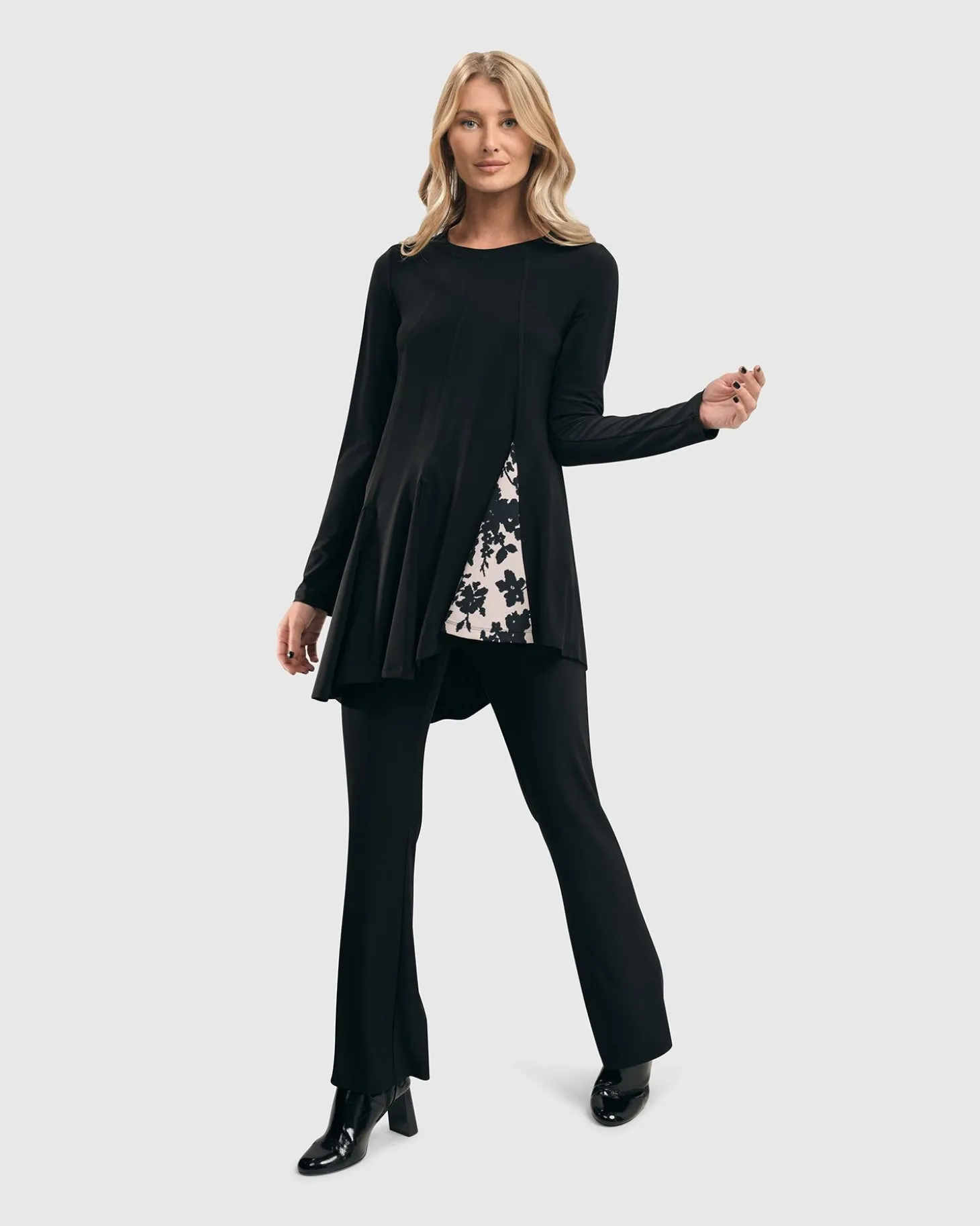 Women Alembika Essential Tekbika Bootcut Leggings, Black