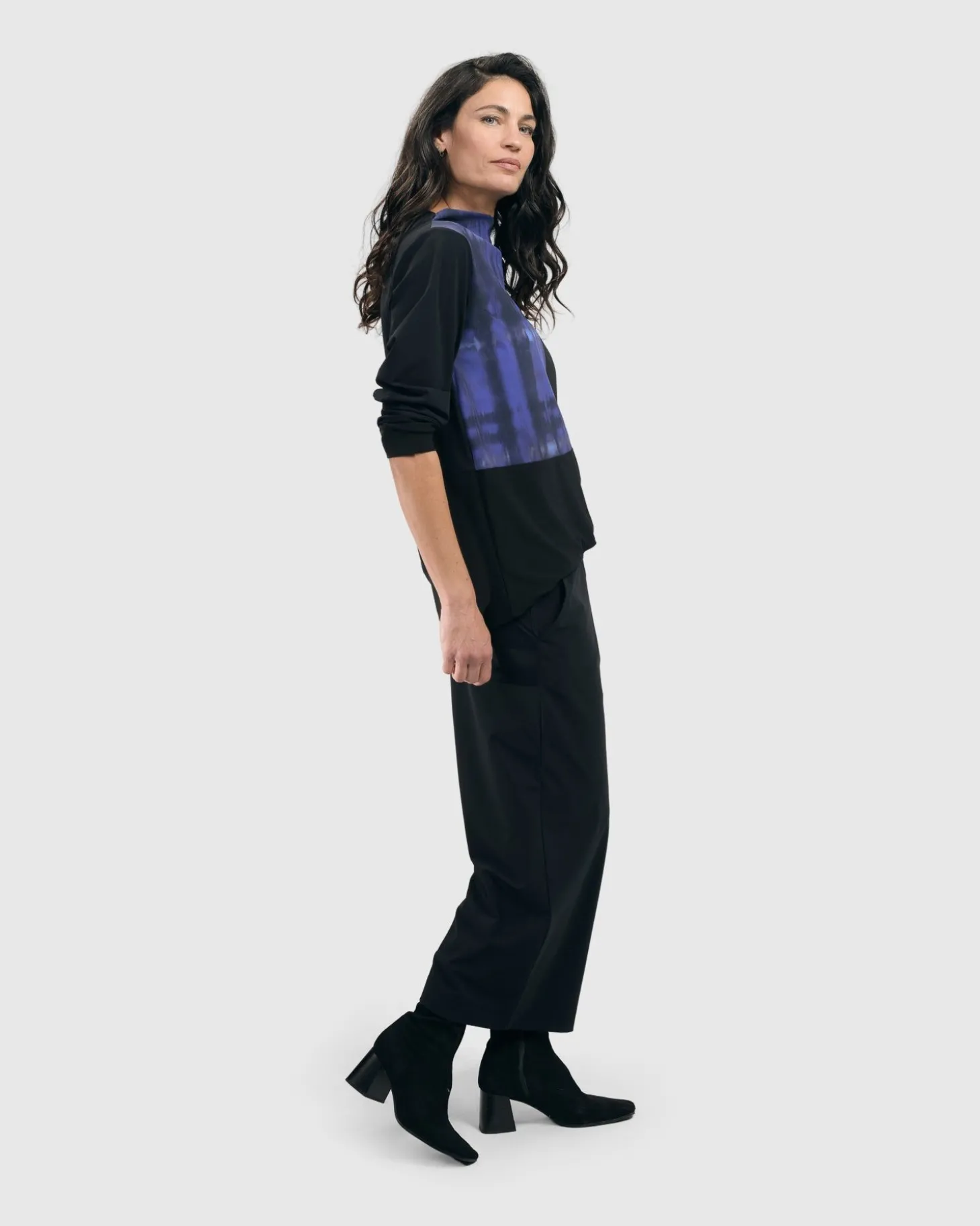 Women Alembika Essential Tekbika Cute Crop Pants, Black