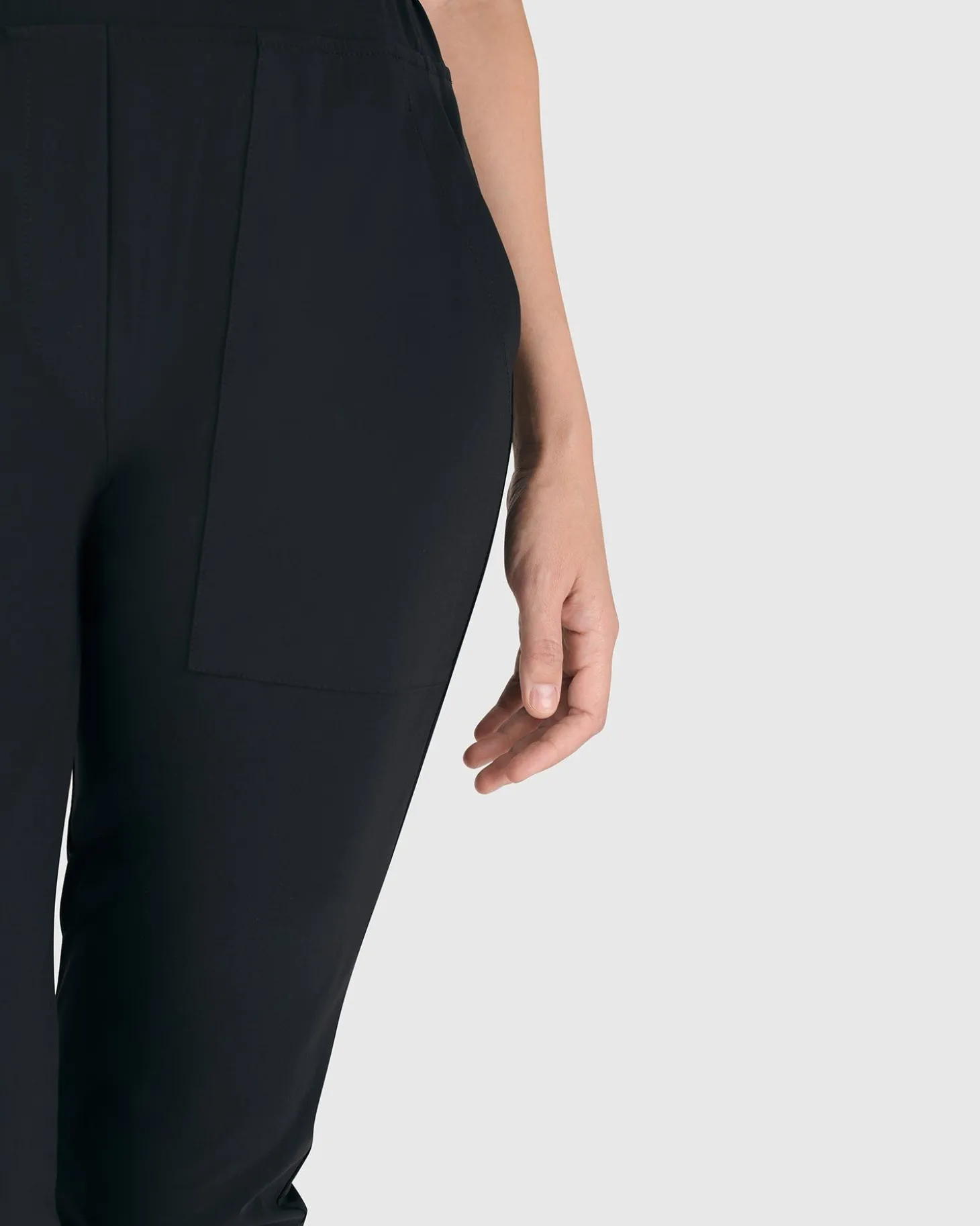 Women Alembika Essential Tekbika J-Pocket Slim Pants, Black