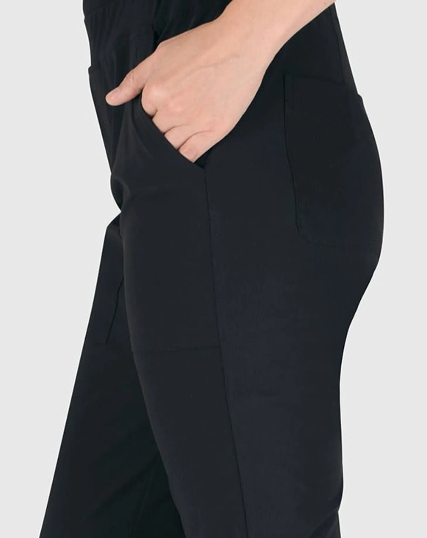 Women Alembika Essential Tekbika J-Pocket Slim Pants, Black