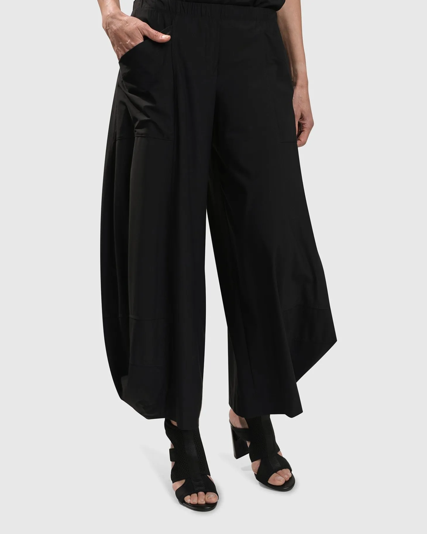 Women Alembika Essential Tekbika Pocket Punto Pants, Black