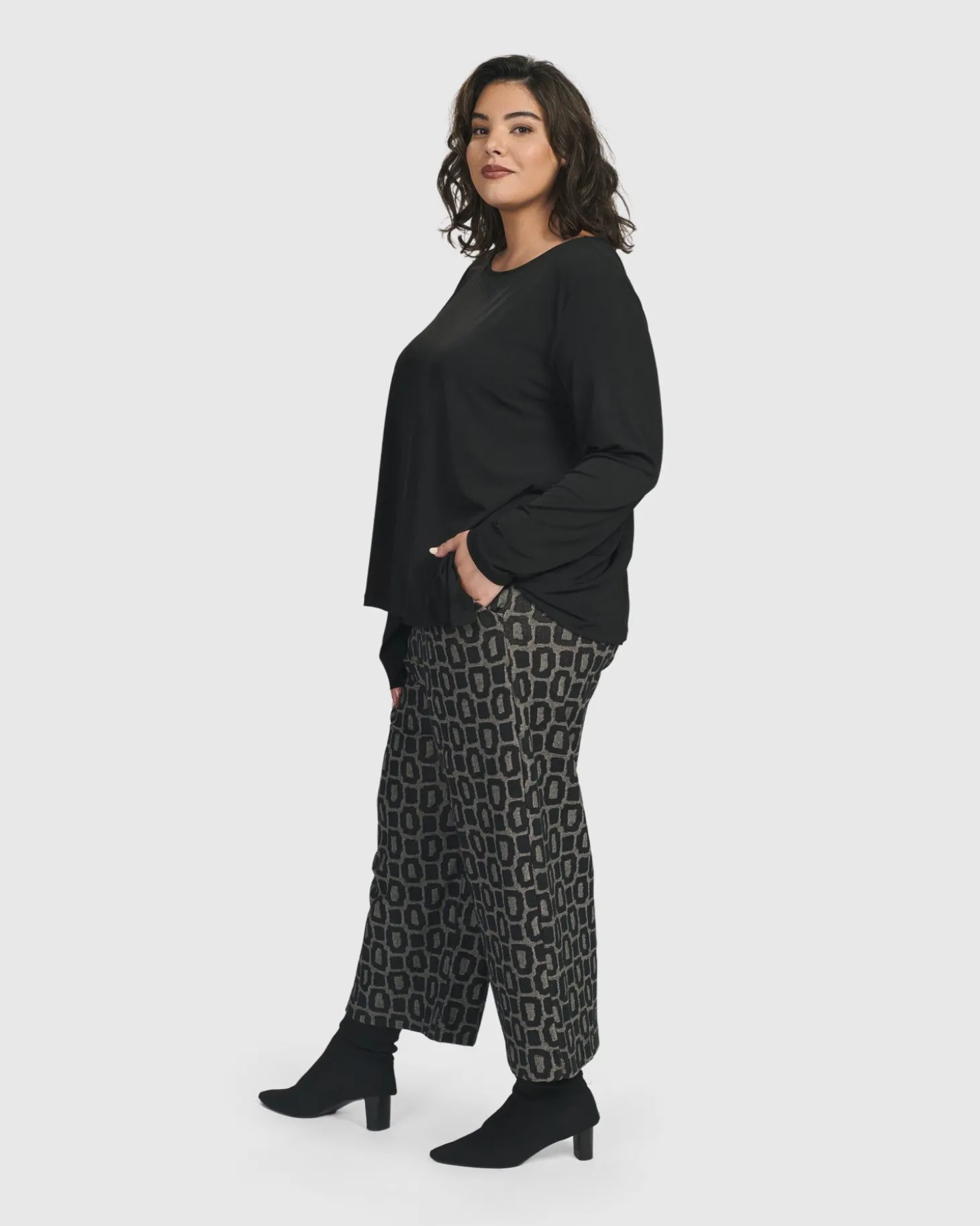 Women Alembika Essential Ultimate Top, Black