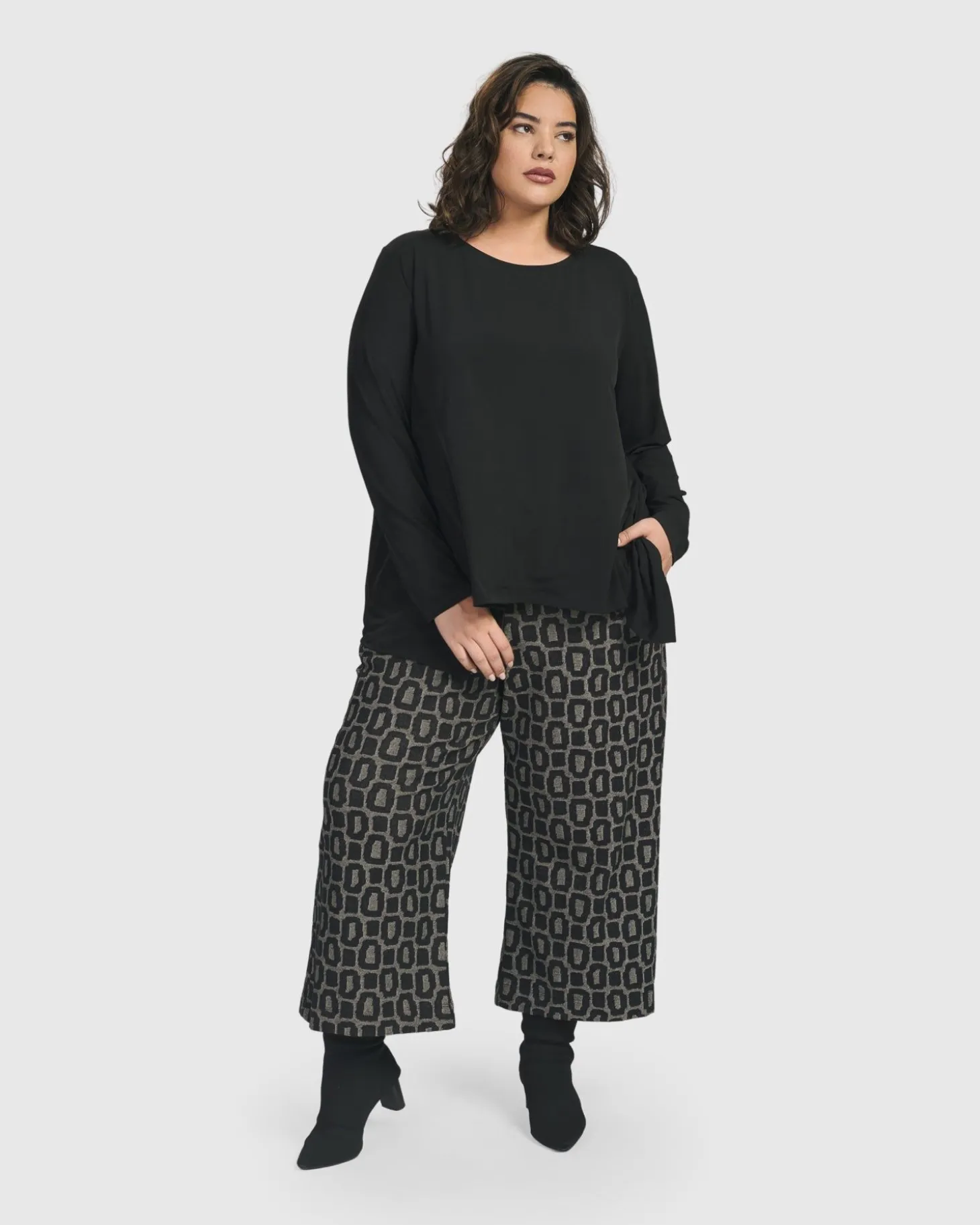 Women Alembika Essential Ultimate Top, Black