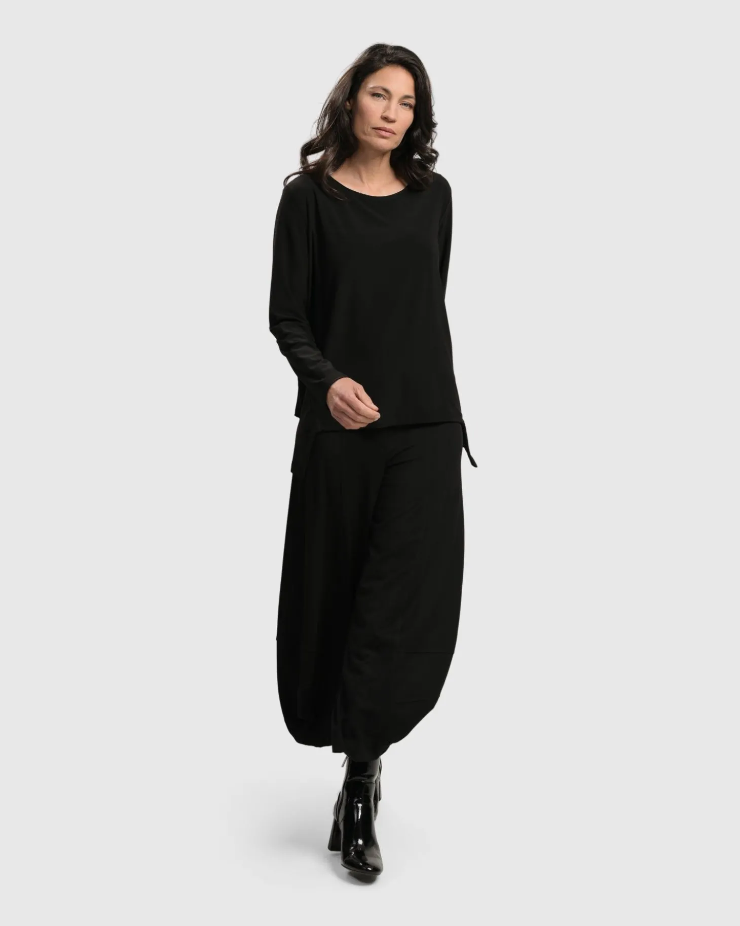 Women Alembika Essential Ultimate Top, Black