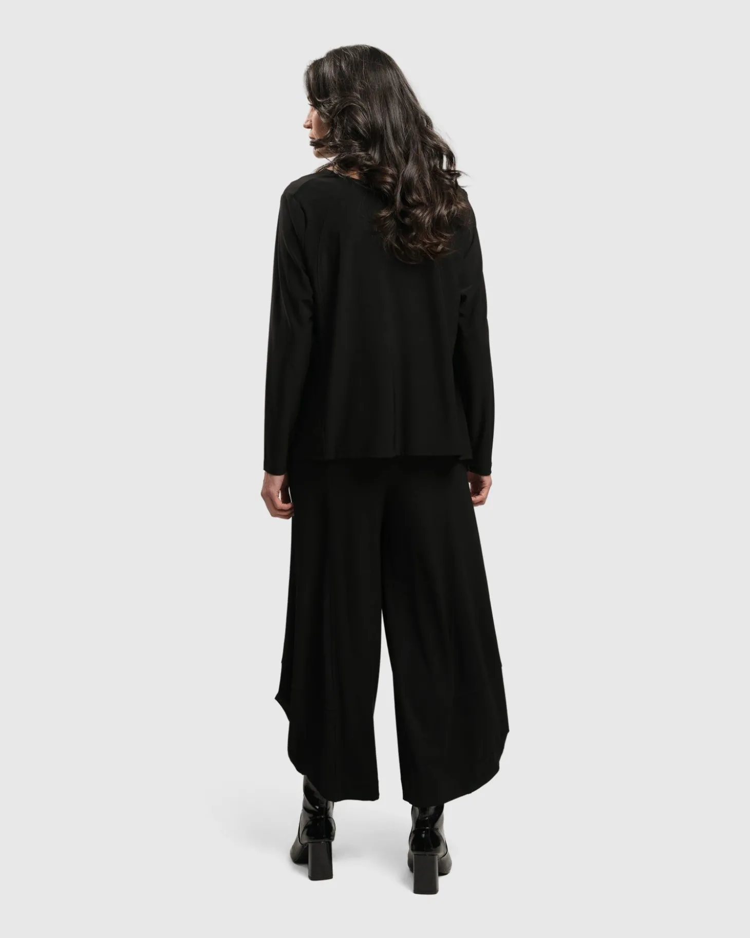 Women Alembika Essential Ultimate Top, Black