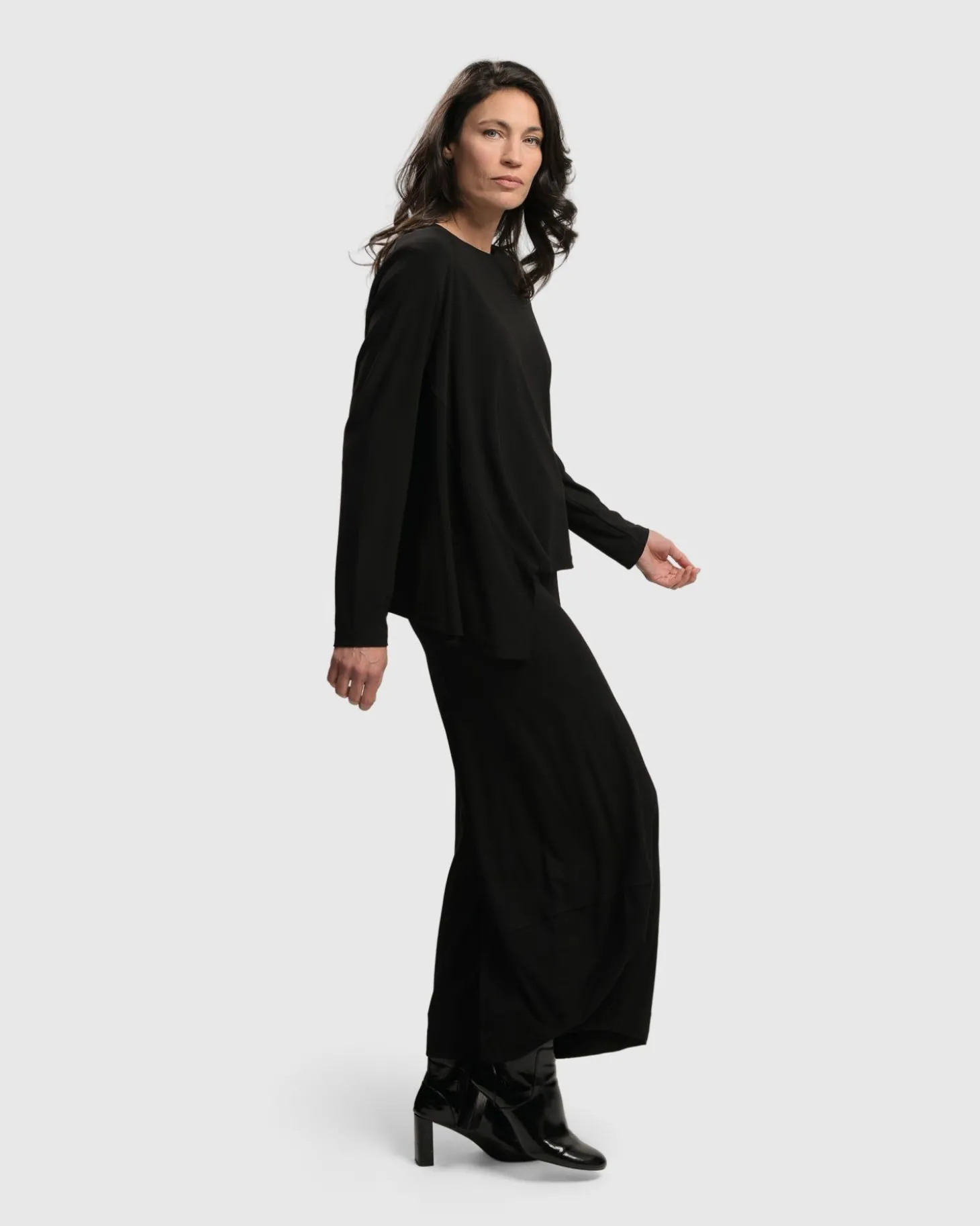 Women Alembika Essential Ultimate Top, Black