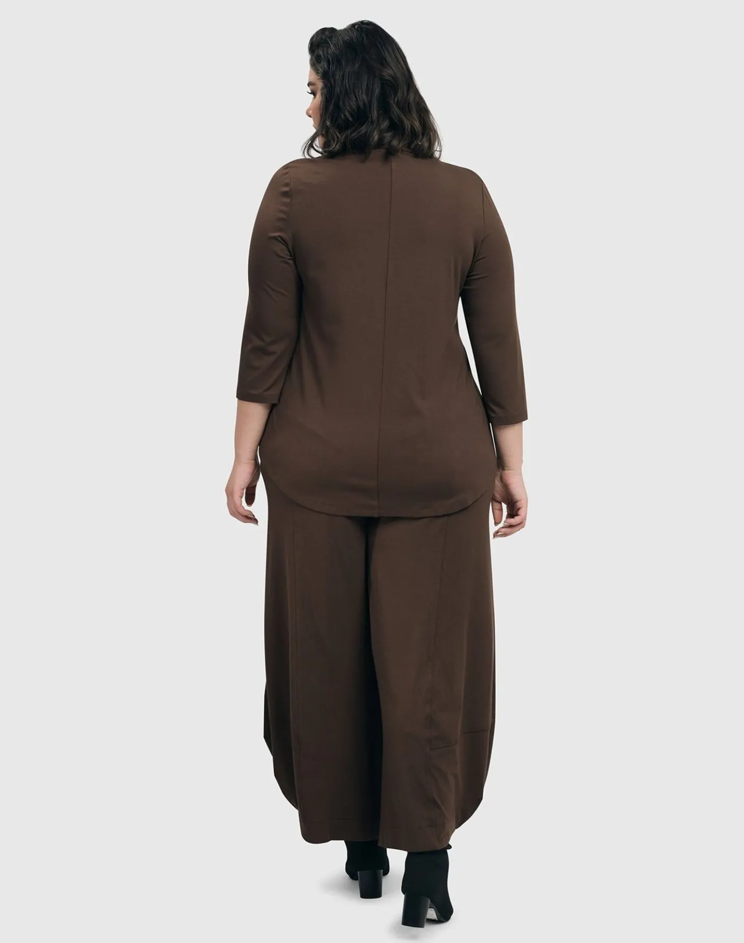 Women Alembika Essential V-Neck Top, Coffee