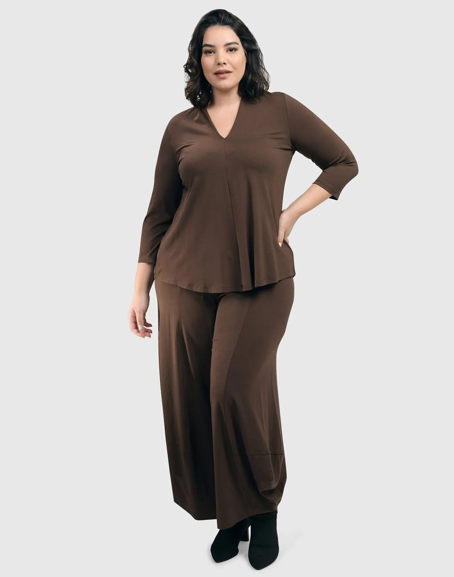 Women Alembika Essential V-Neck Top, Coffee
