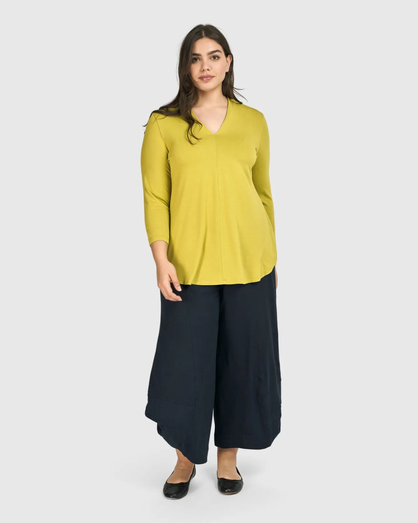 Women Alembika Essential V-Neck Top, Lime