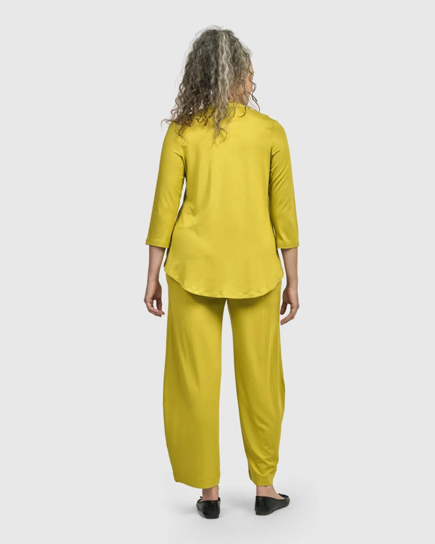Women Alembika Essential V-Neck Top, Lime