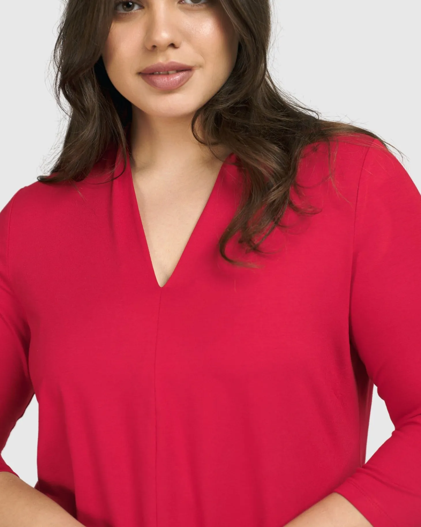 Women Alembika Essential V-Neck Top, Red Rose