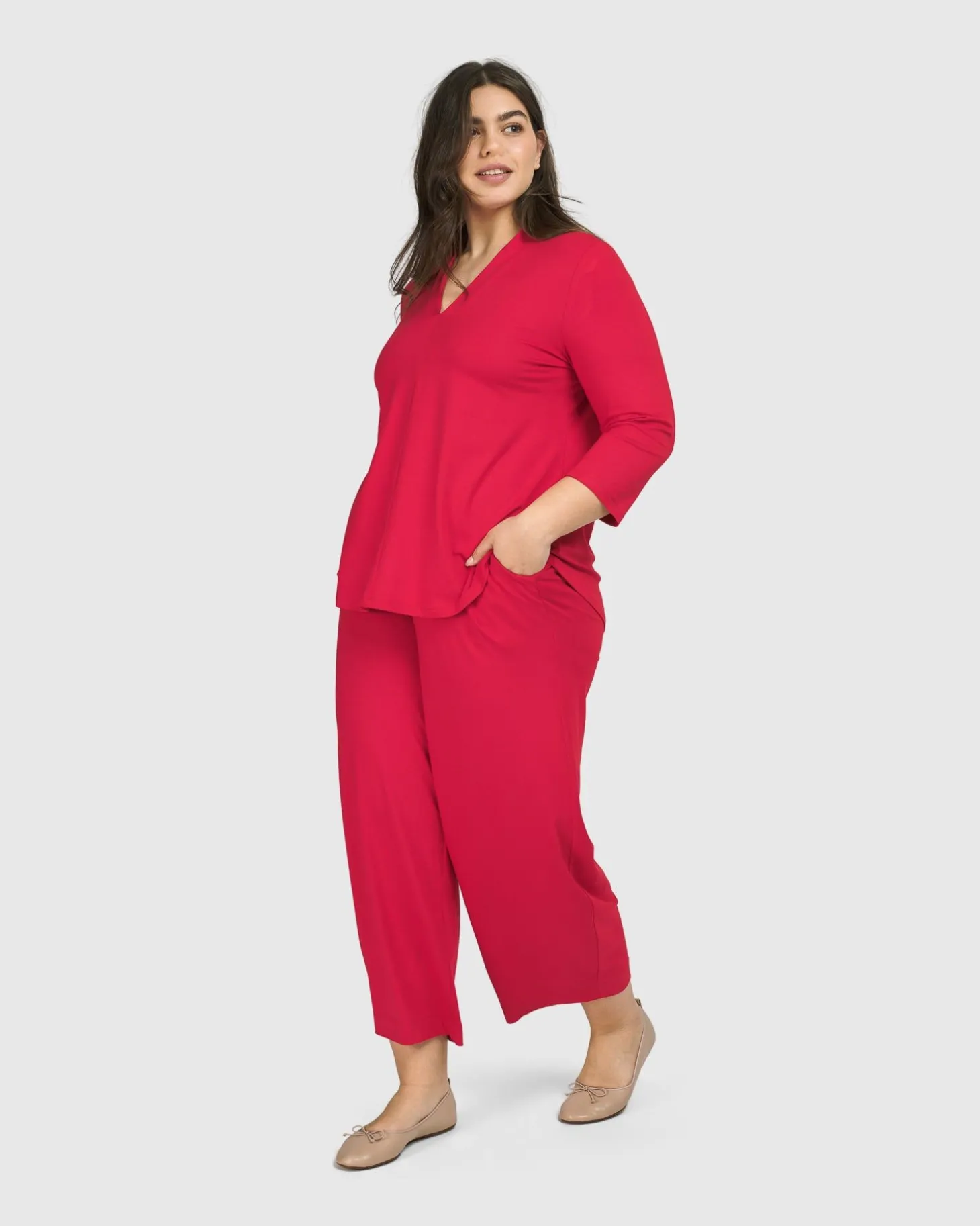 Women Alembika Essential V-Neck Top, Red Rose