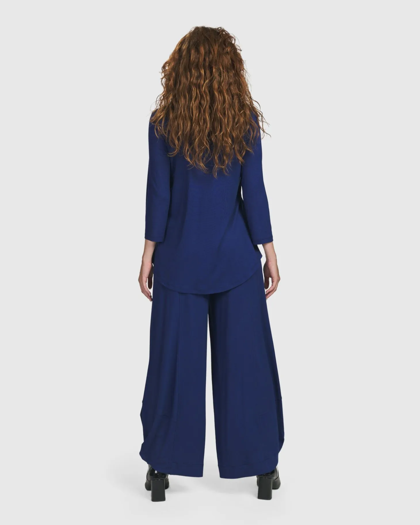 Women Alembika Essential V-Neck Top, Royal Blue