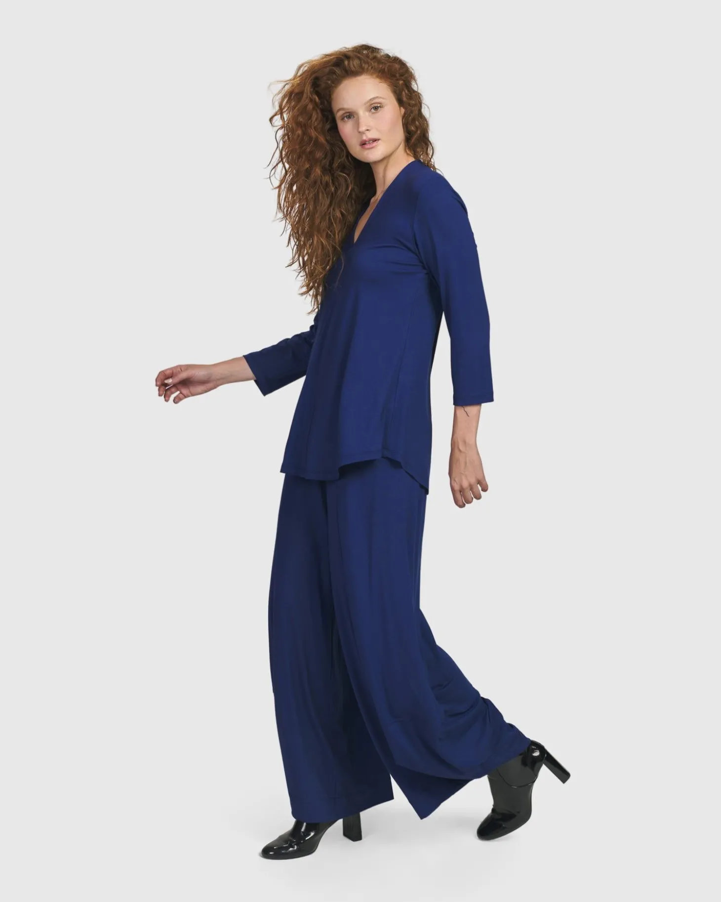 Women Alembika Essential V-Neck Top, Royal Blue
