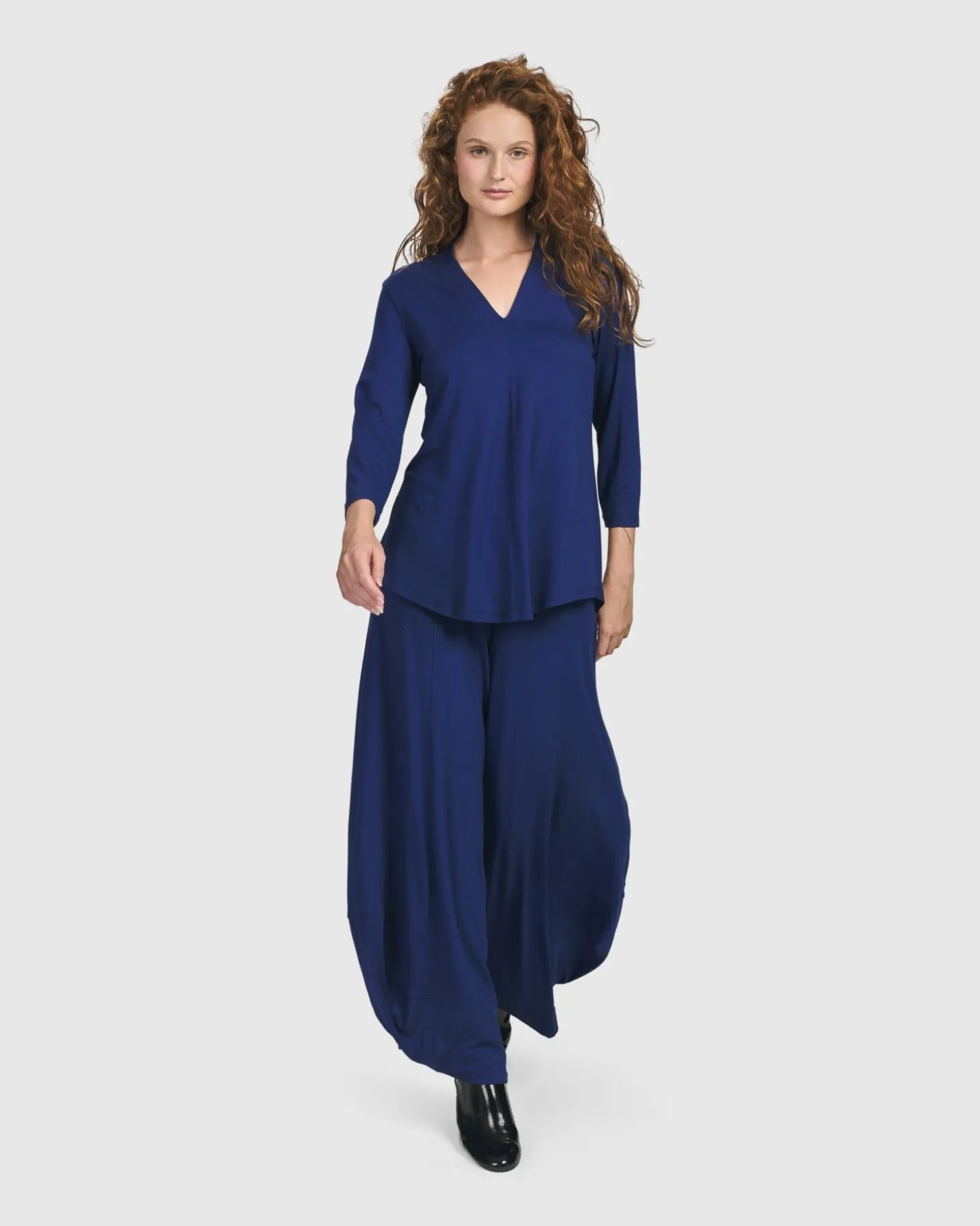 Women Alembika Essential V-Neck Top, Royal Blue