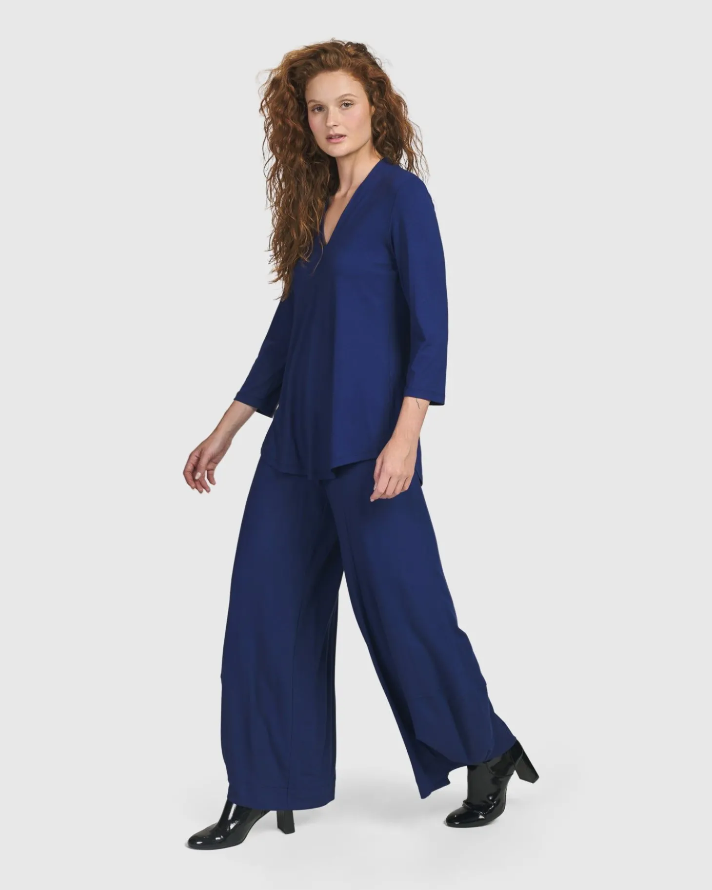 Women Alembika Essential V-Neck Top, Royal Blue