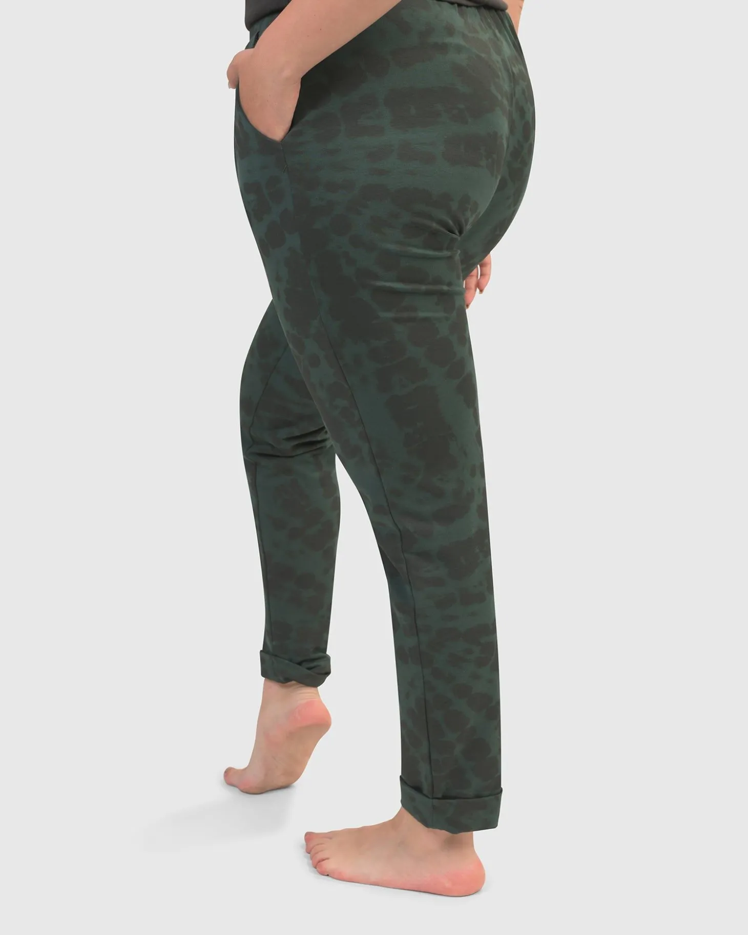Women Alembika Exhale Jogger Pants, Forest Tie-Dye