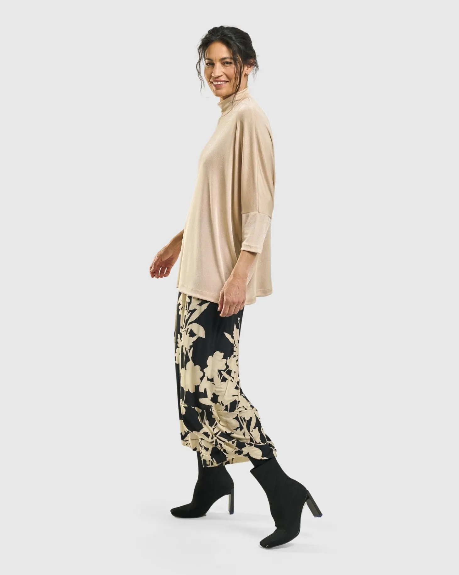 Women Alembika Fawn Mockneck Top, Nude