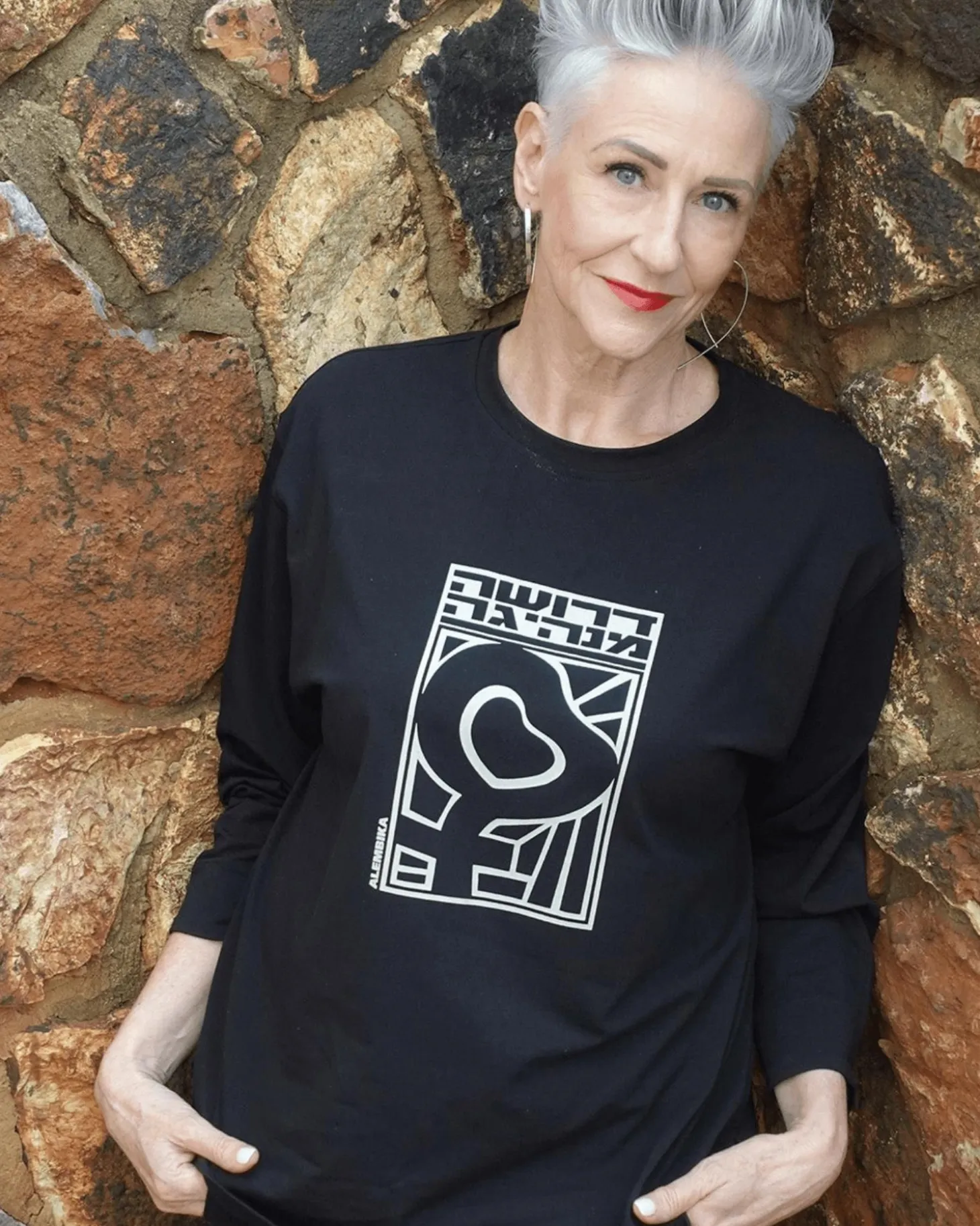 Women Alembika Female Leader Tee