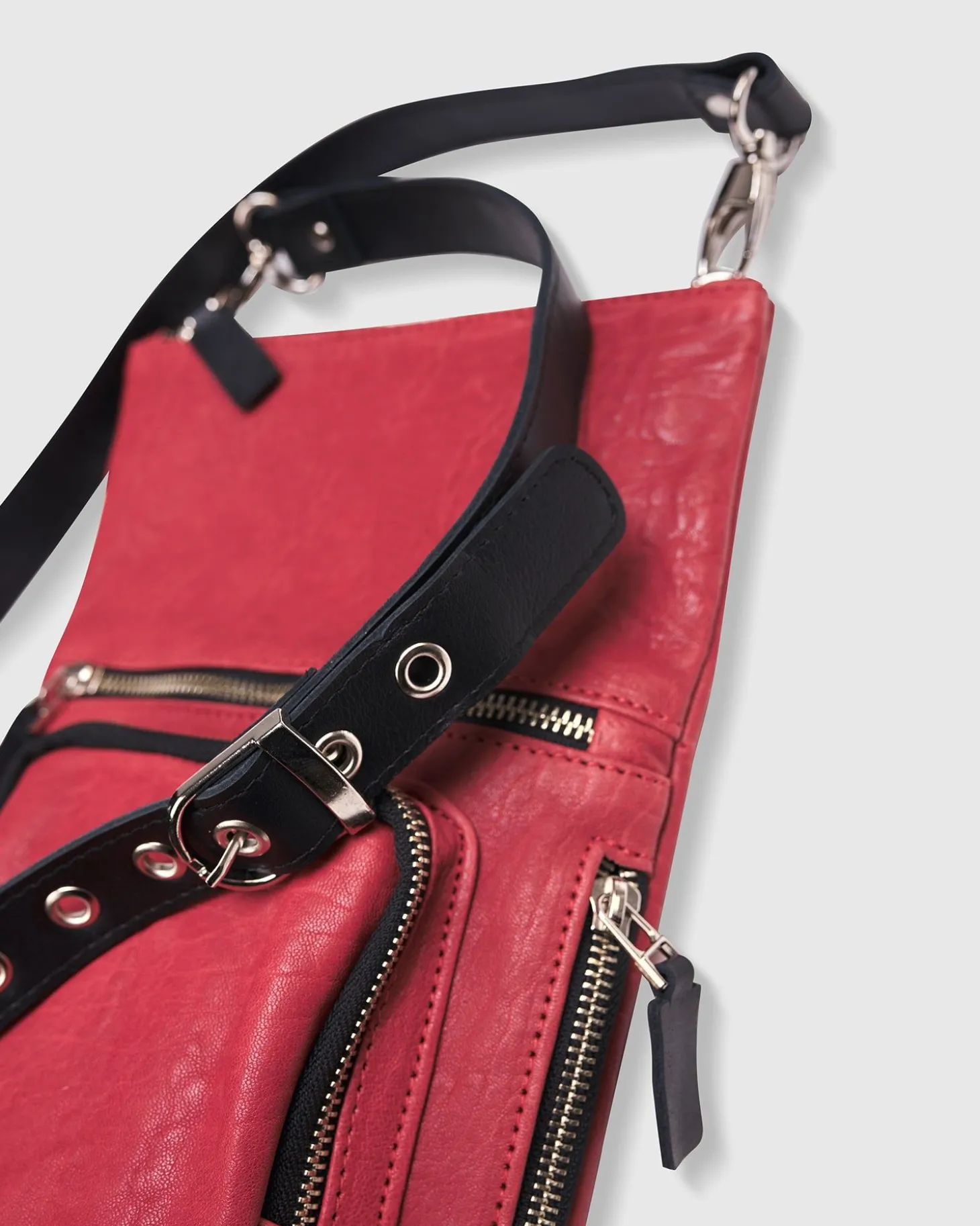 Women Alembika Flat Stash Pouch Bag, Vermillion