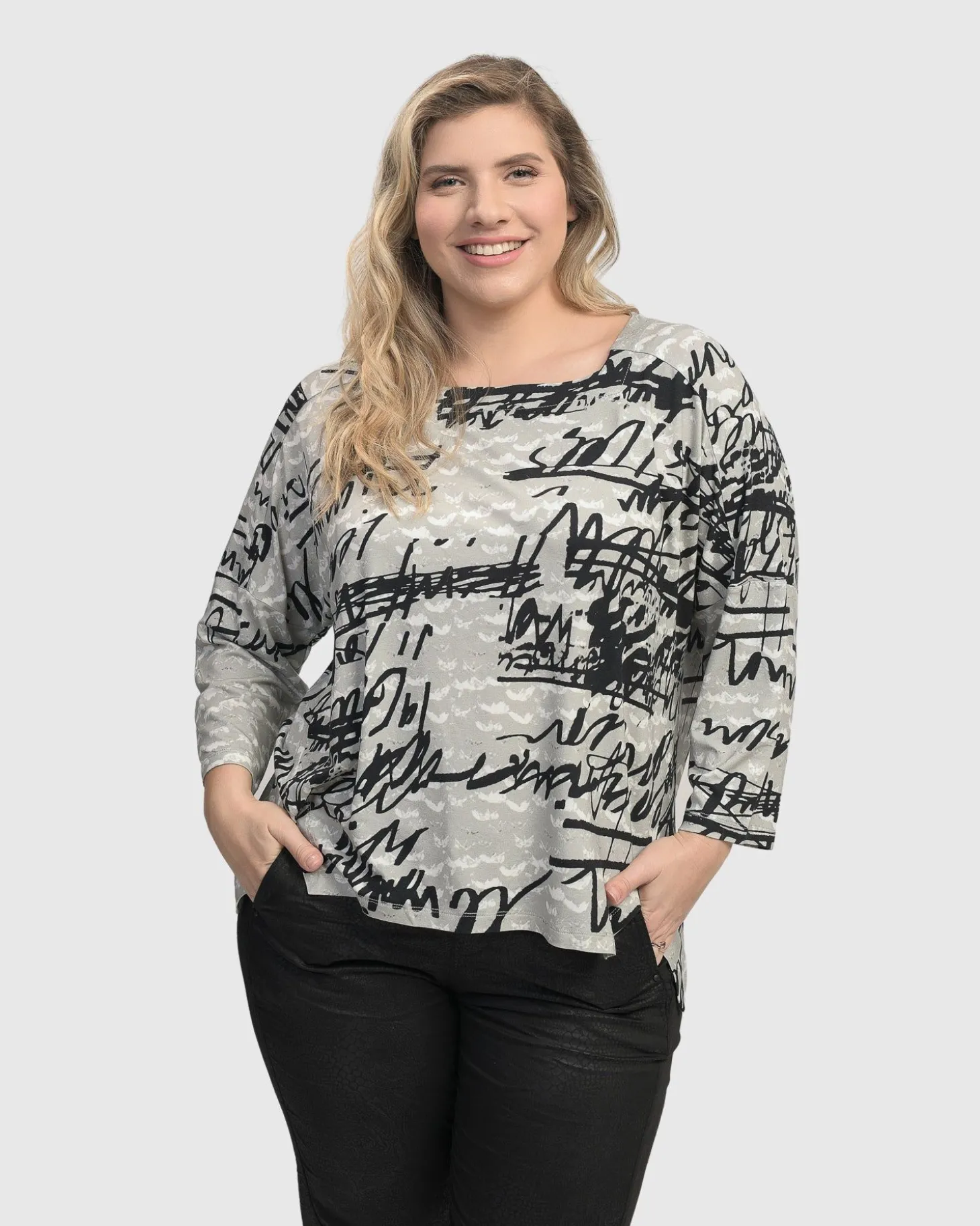 Women Alembika Flirty Cutaway Boxy Top, Script