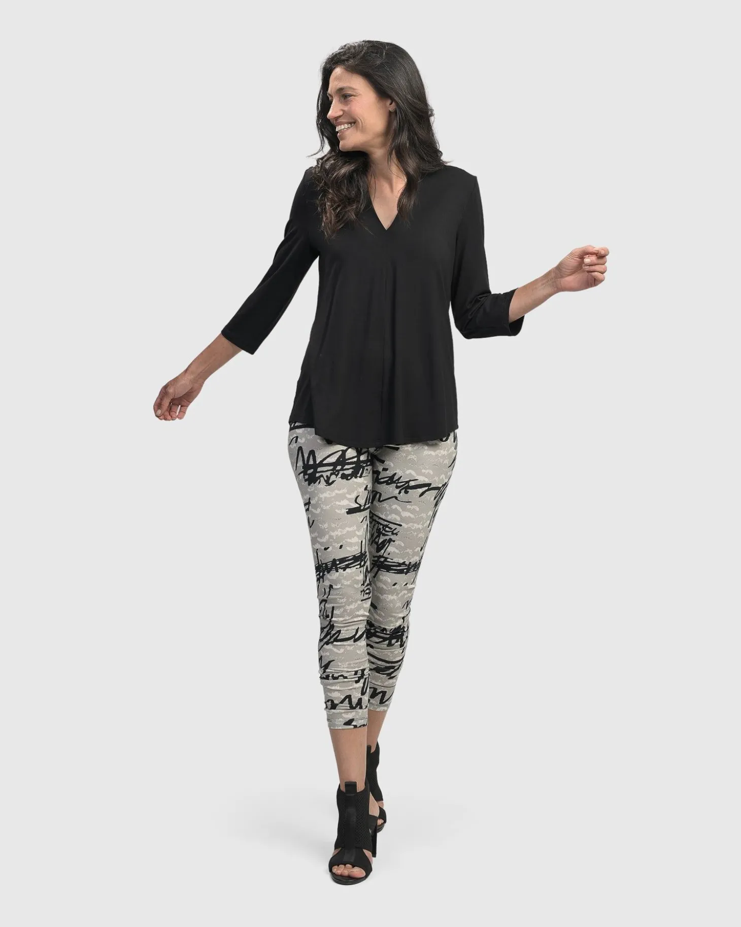 Women Alembika Flirty Leggings, Script