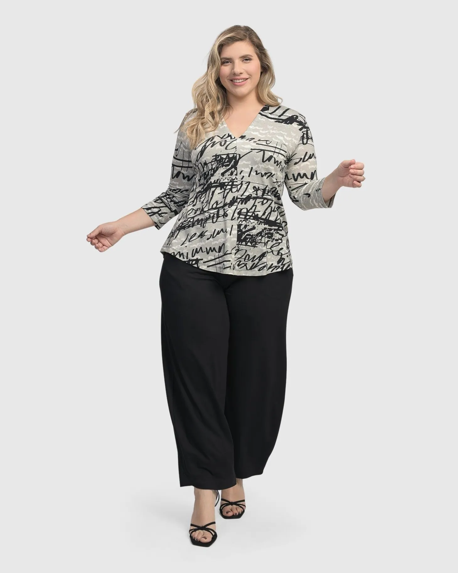 Women Alembika Flirty Signature V Neck Top, Script