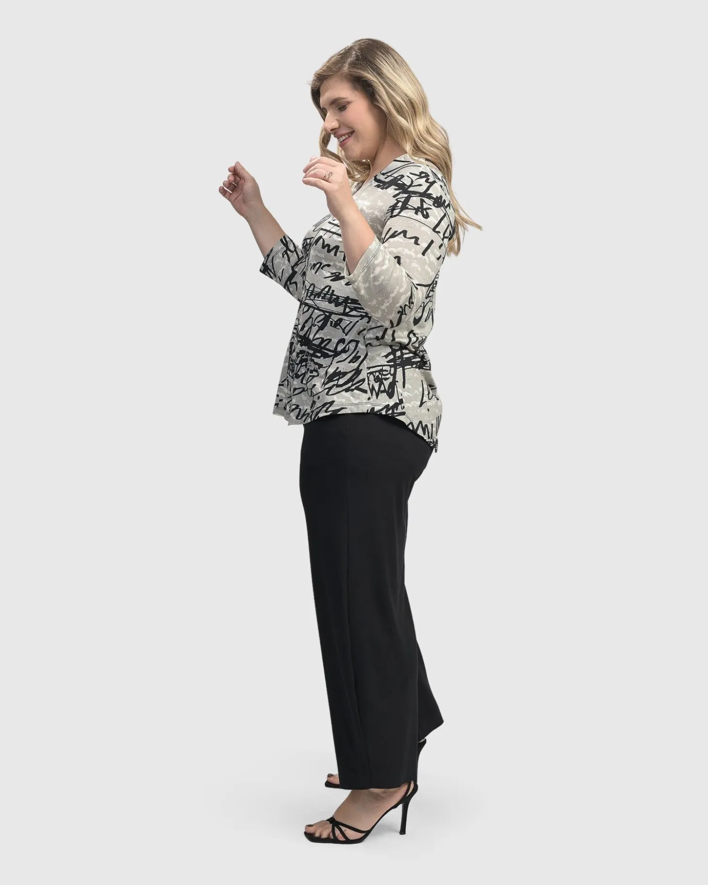 Women Alembika Flirty Signature V Neck Top, Script