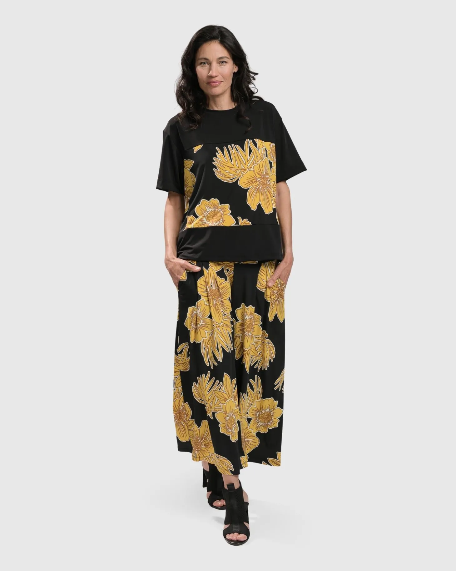 Women Alembika Flower Girl Boxy Top, Gold