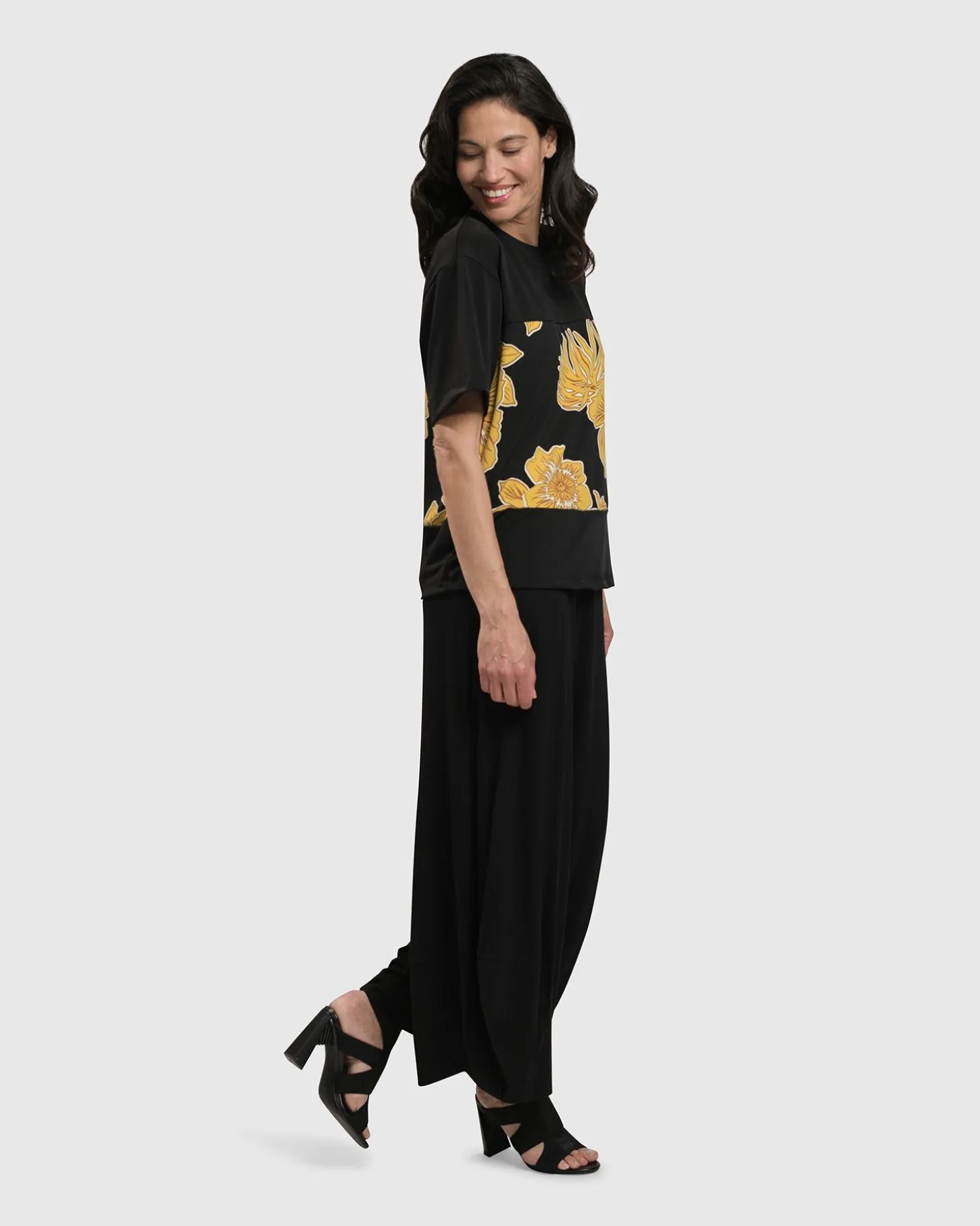 Women Alembika Flower Girl Boxy Top, Gold
