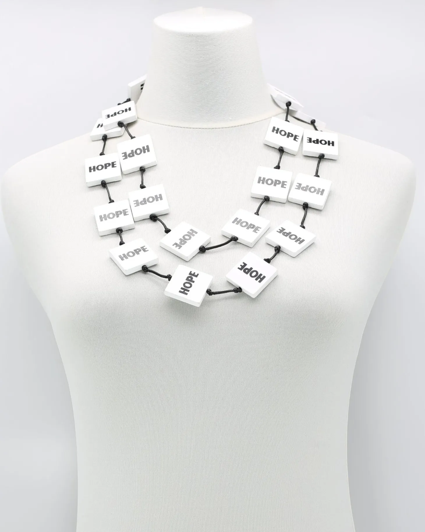 Women Alembika Hope Squares Necklace, White