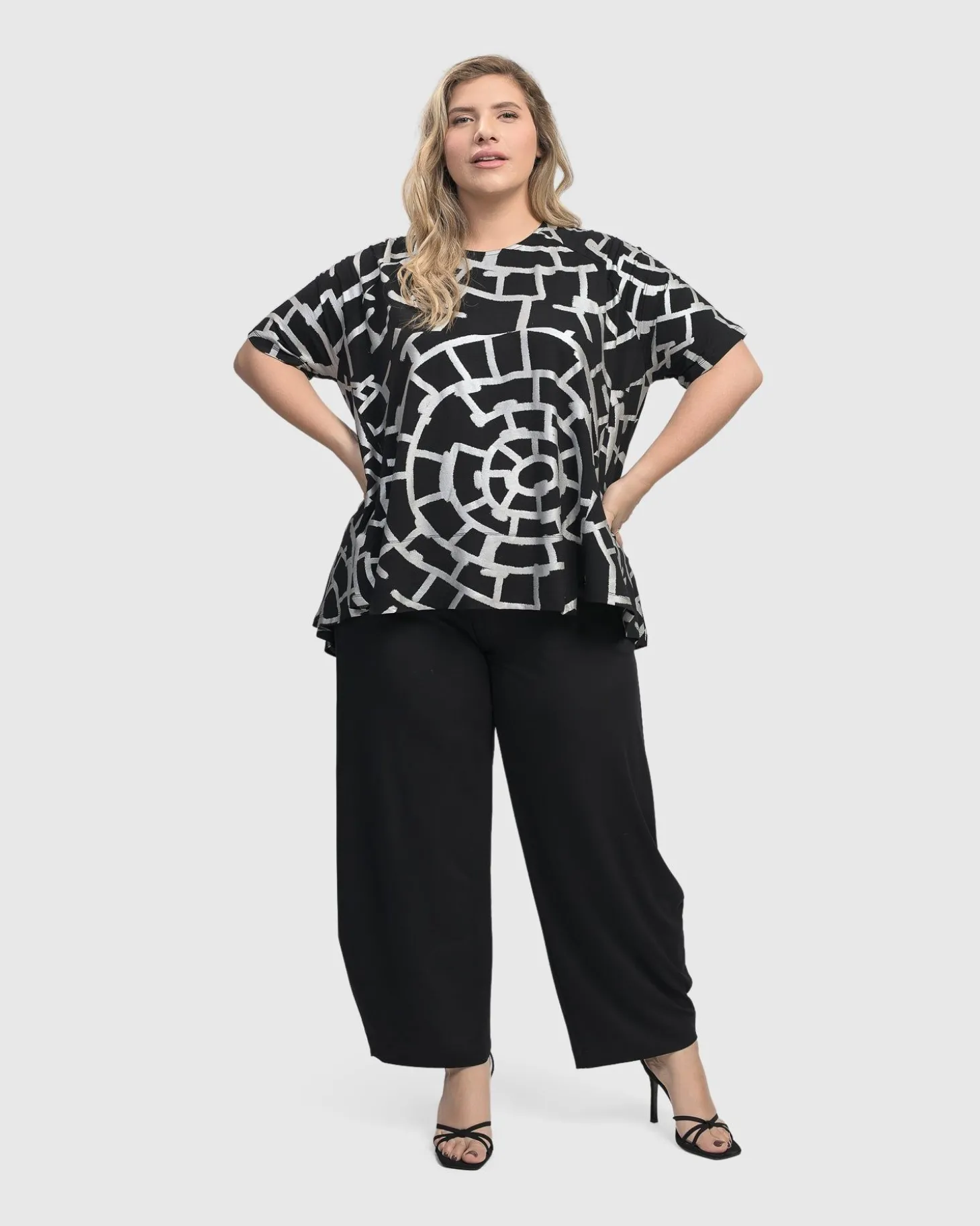 Women Alembika Hypnotic Swing Tunic Top, Silver