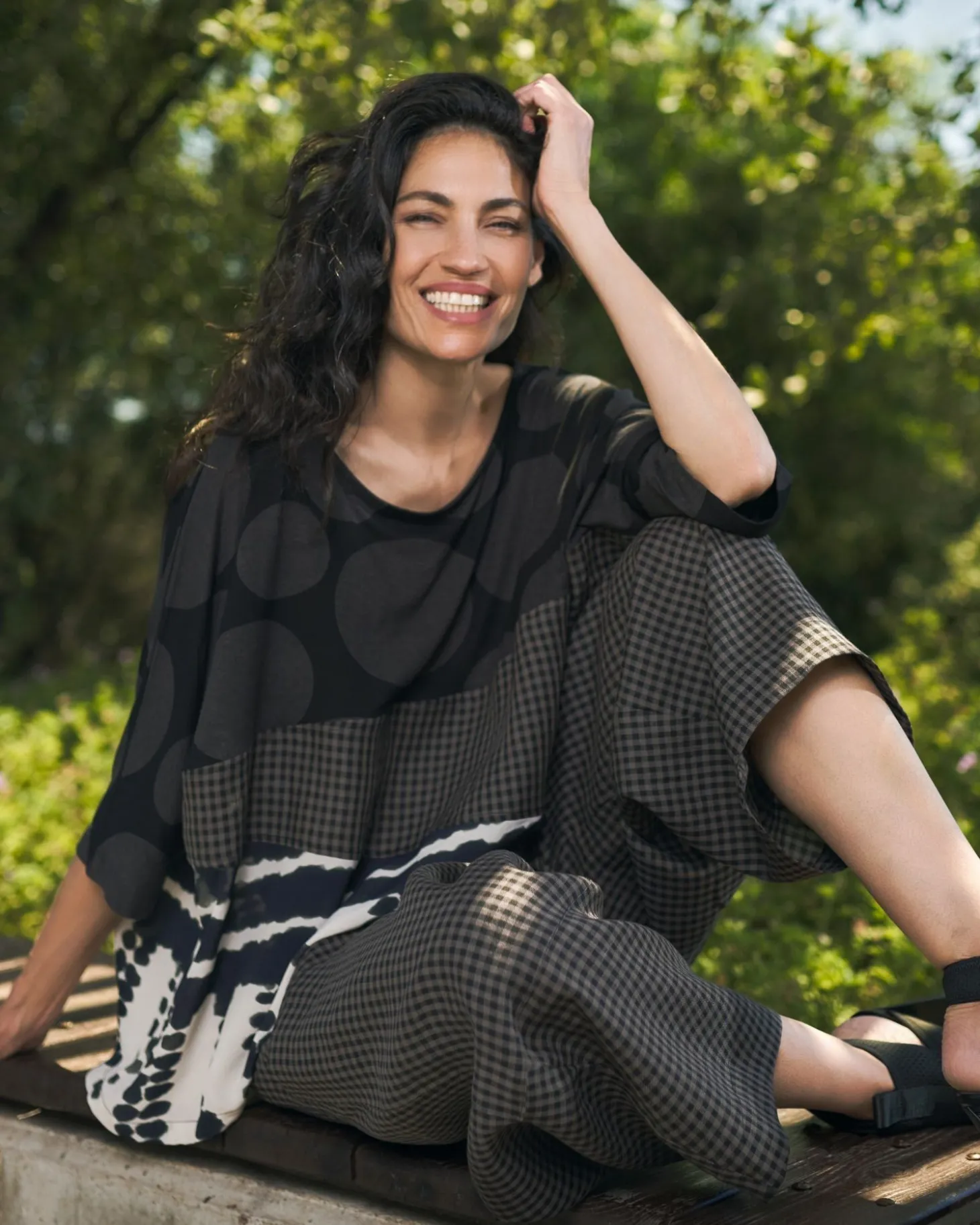 Women Alembika Izma Boxy Tee, Savanna