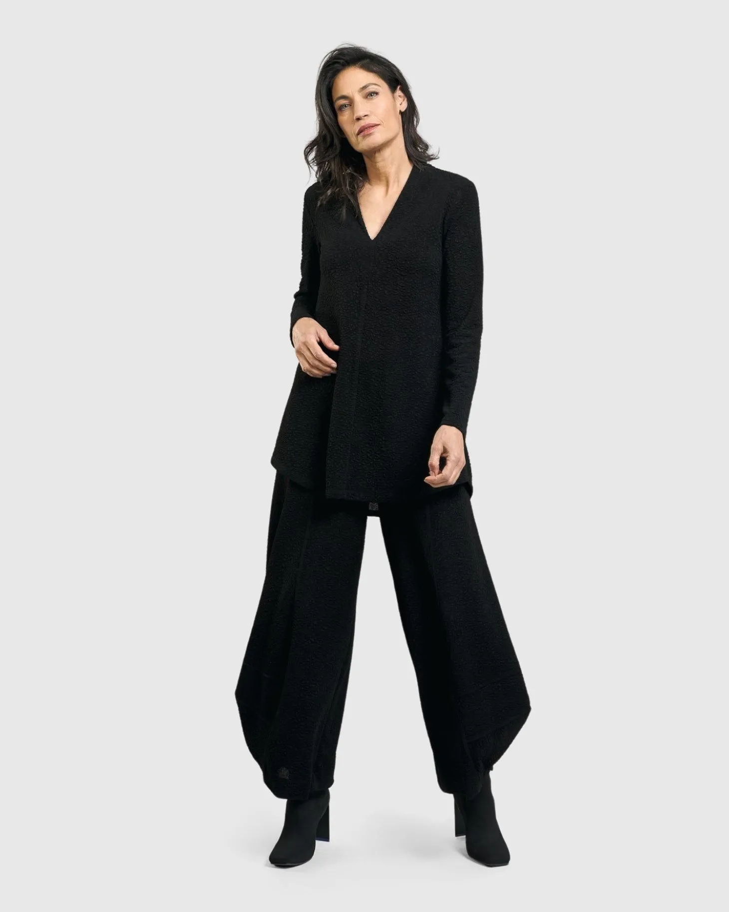 Women Alembika Jacquard V-Neck Tunic Top, Black