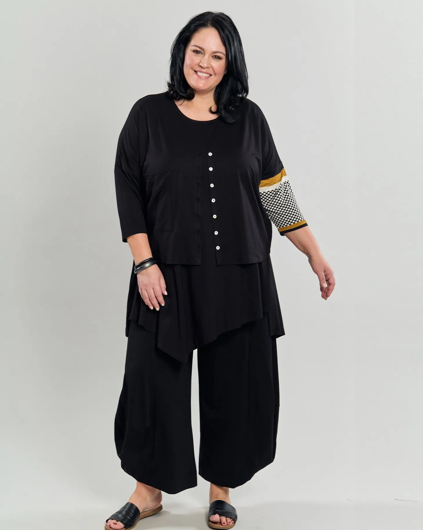 Women Alembika Kenna Crop Cardigan, Circles