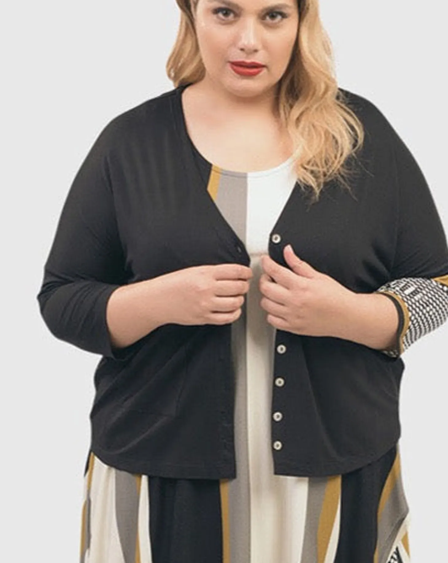 Women Alembika Kenna Crop Cardigan, Circles