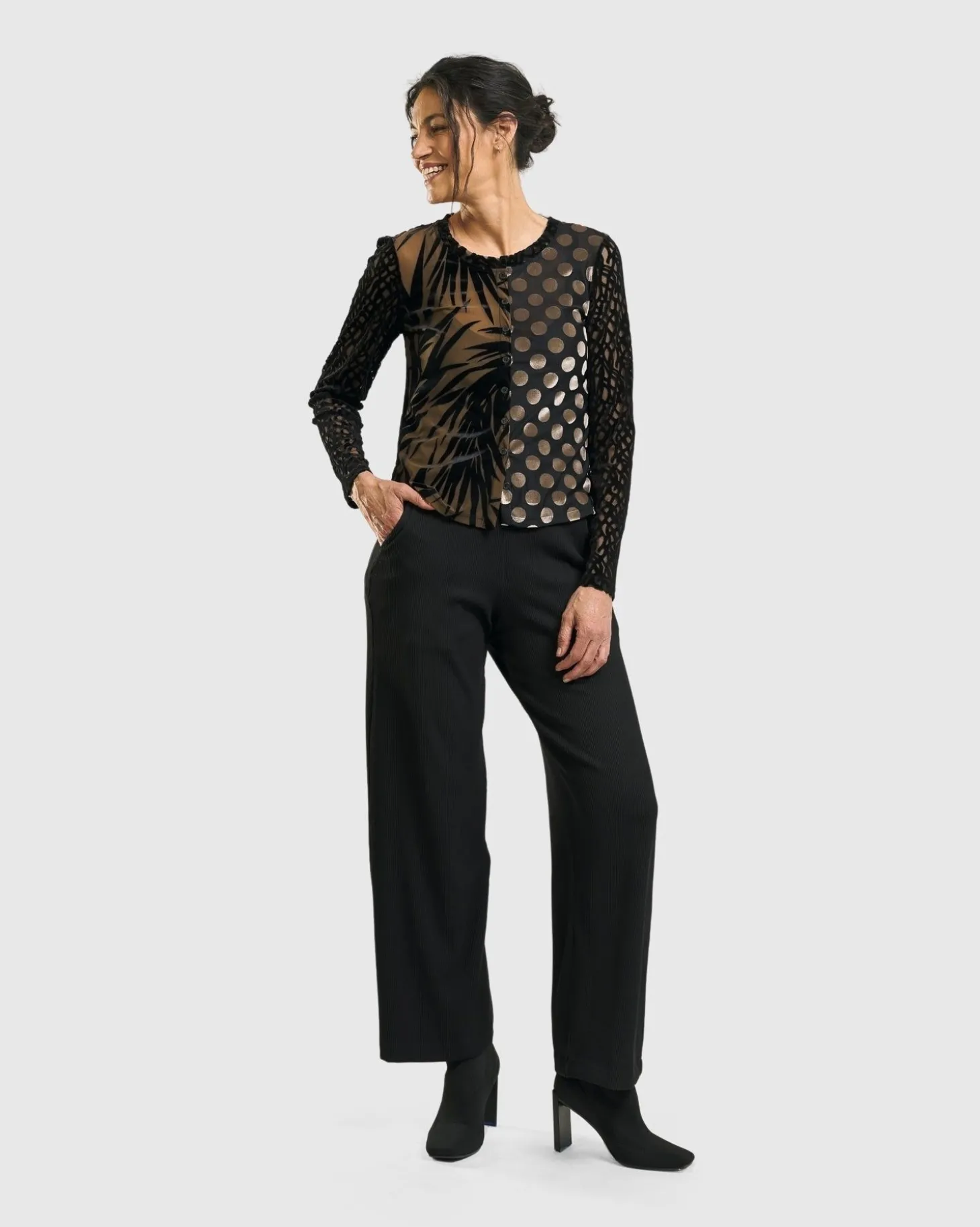 Women Alembika Kuzco Cropped Cardigan Top, Gold