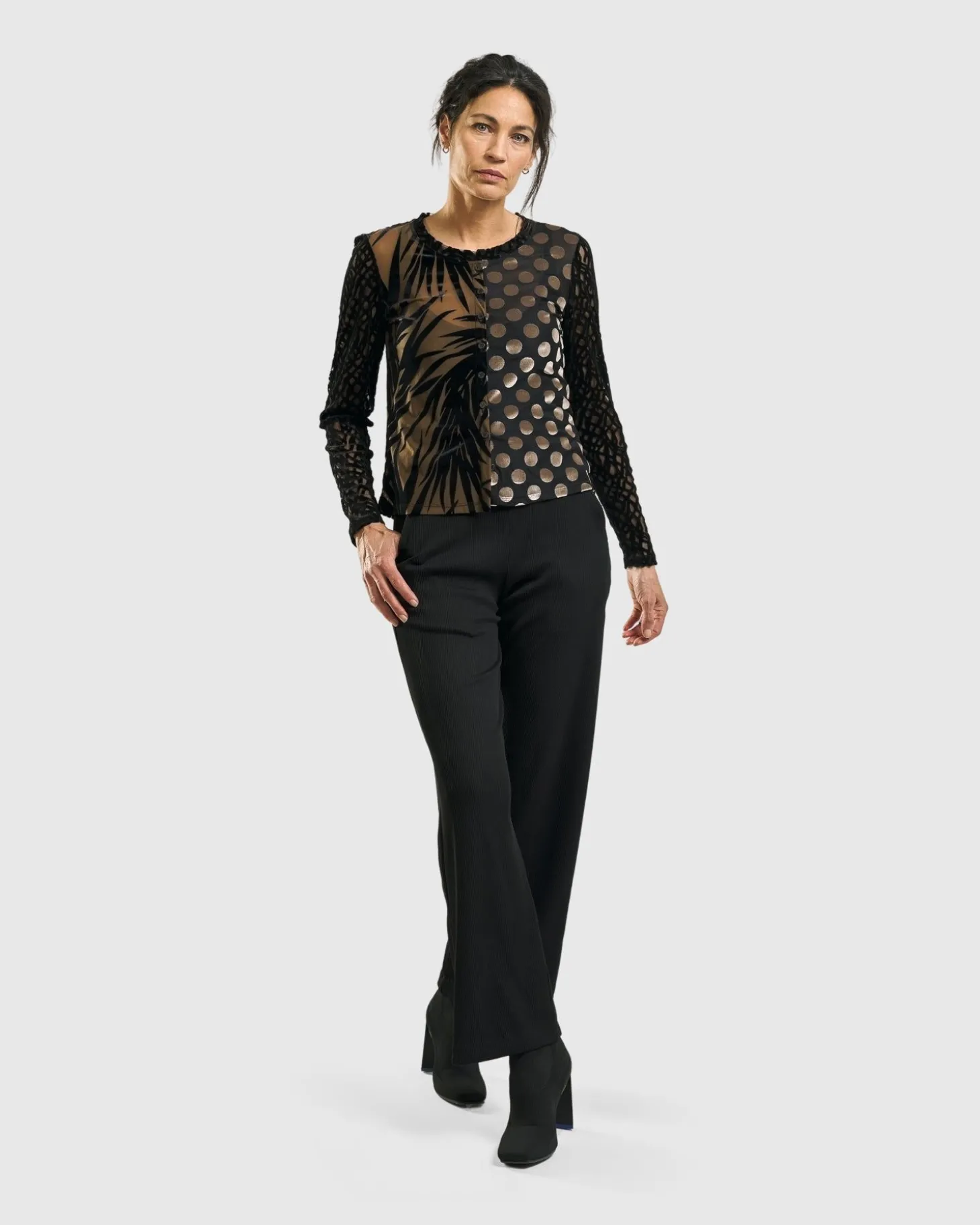 Women Alembika Kuzco Cropped Cardigan Top, Gold