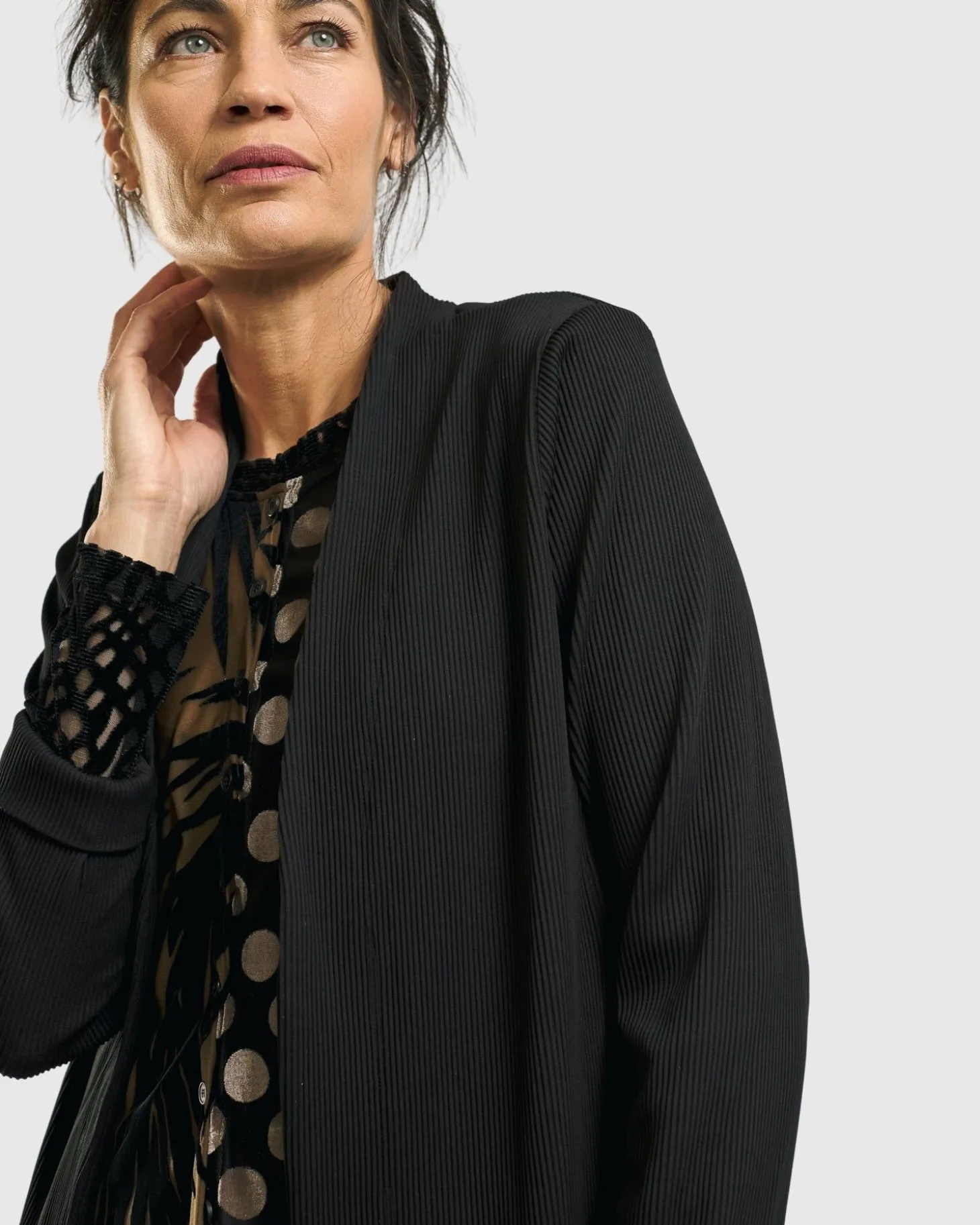 Women Alembika Kuzco Cropped Cardigan Top, Gold