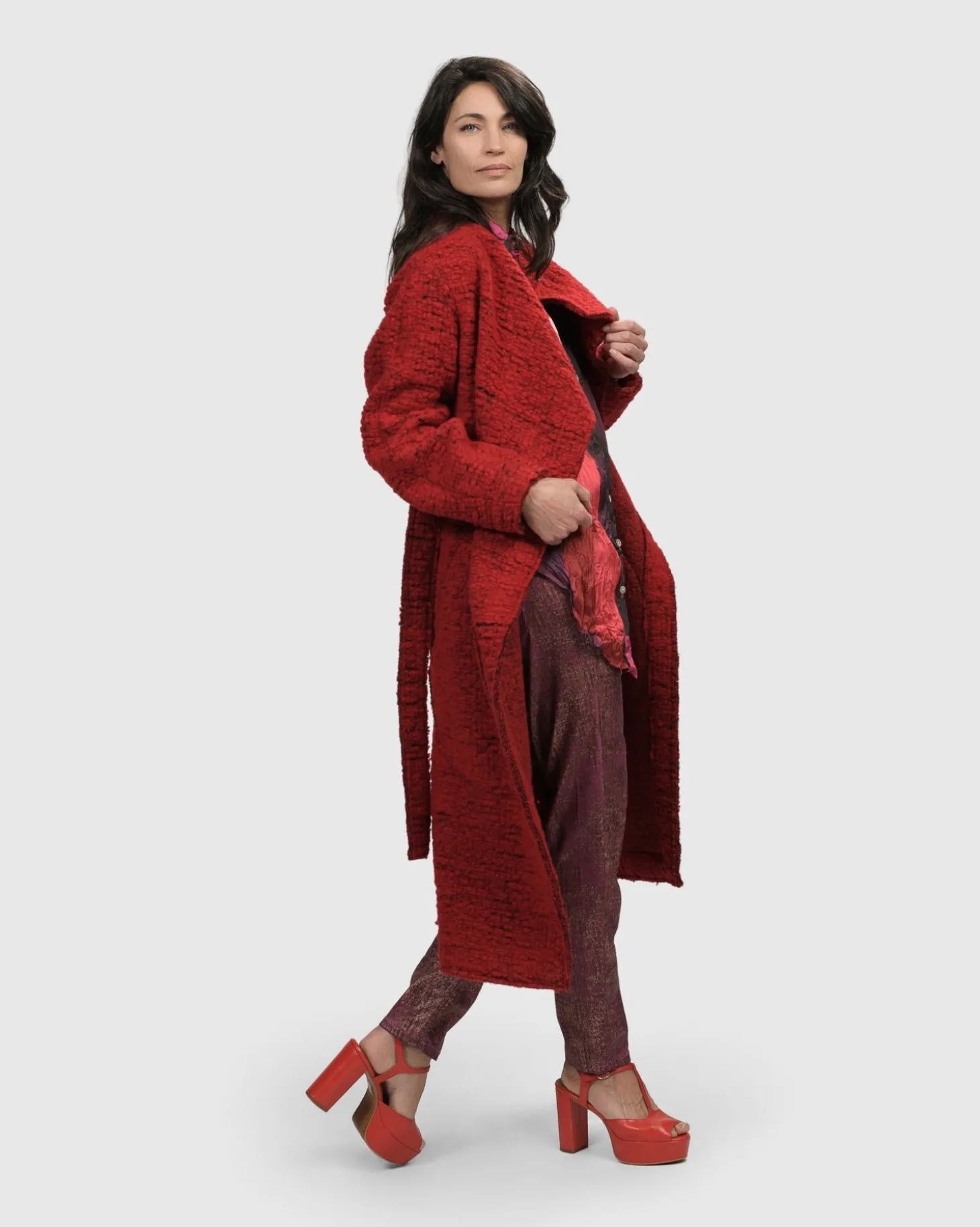 Women Alembika Leading Lady Coat, Scarlet