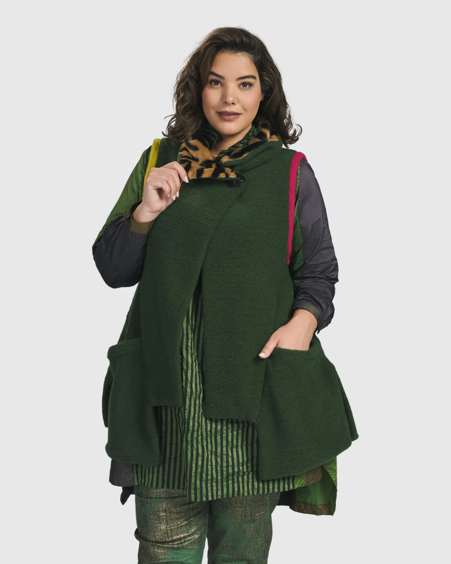 Women Alembika Life's A Thrill Vest, Hunter