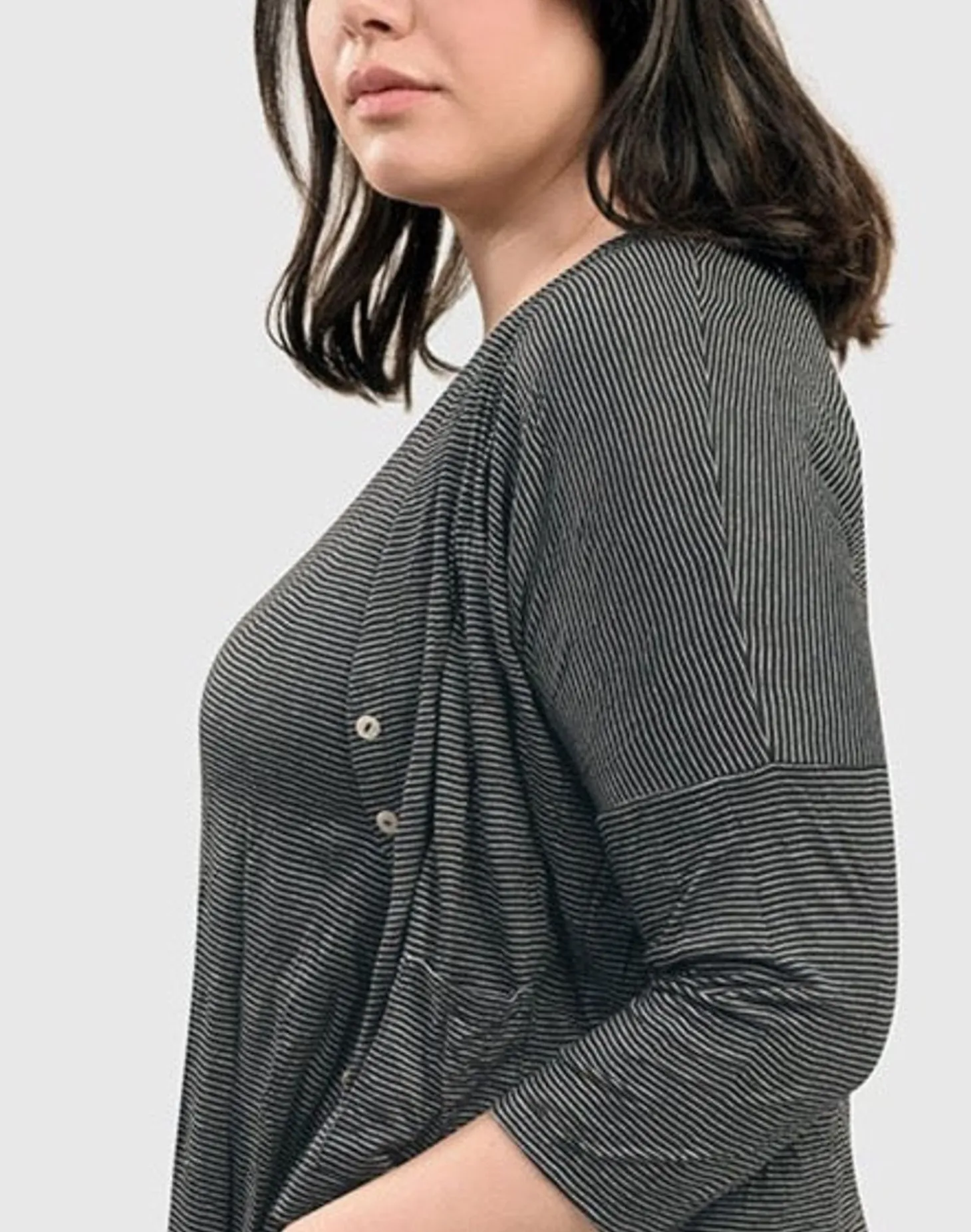 Women Alembika Linea Crinkle Crop Cardy, Black