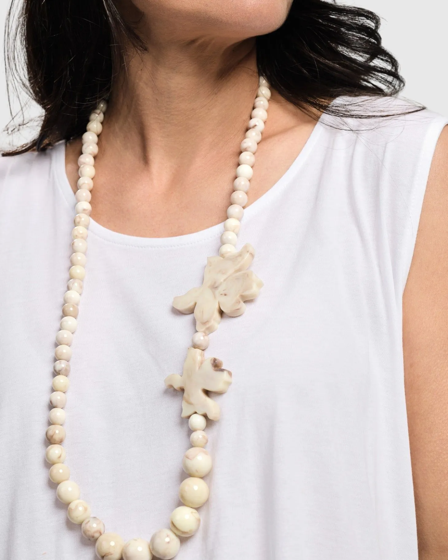 Women Alembika Lotus Bead Necklace, Oat