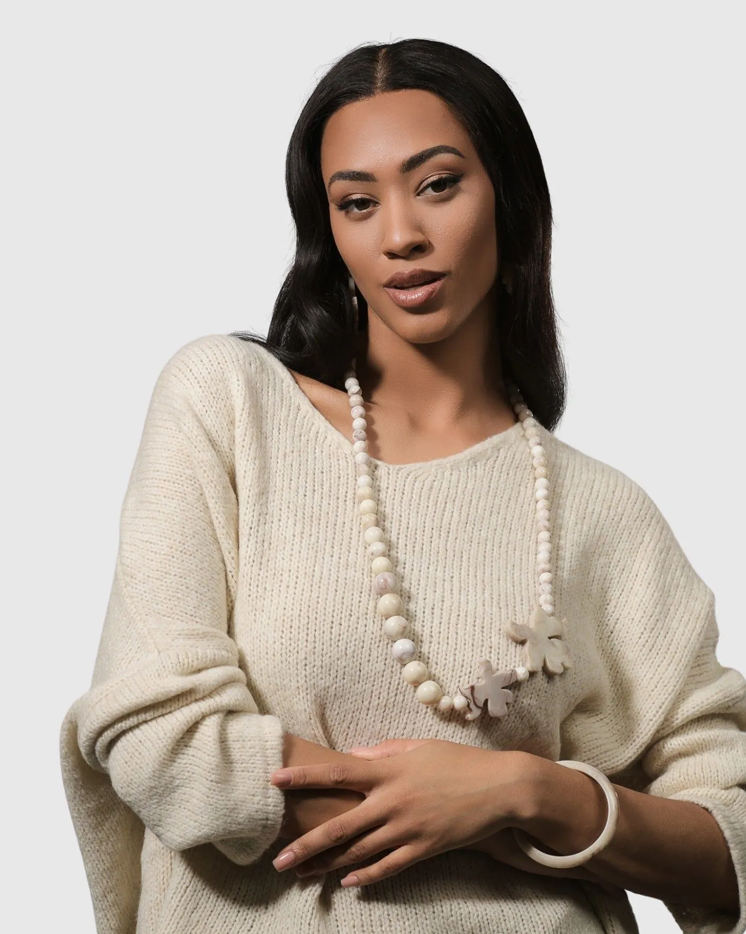 Women Alembika Lotus Bead Necklace, Oat