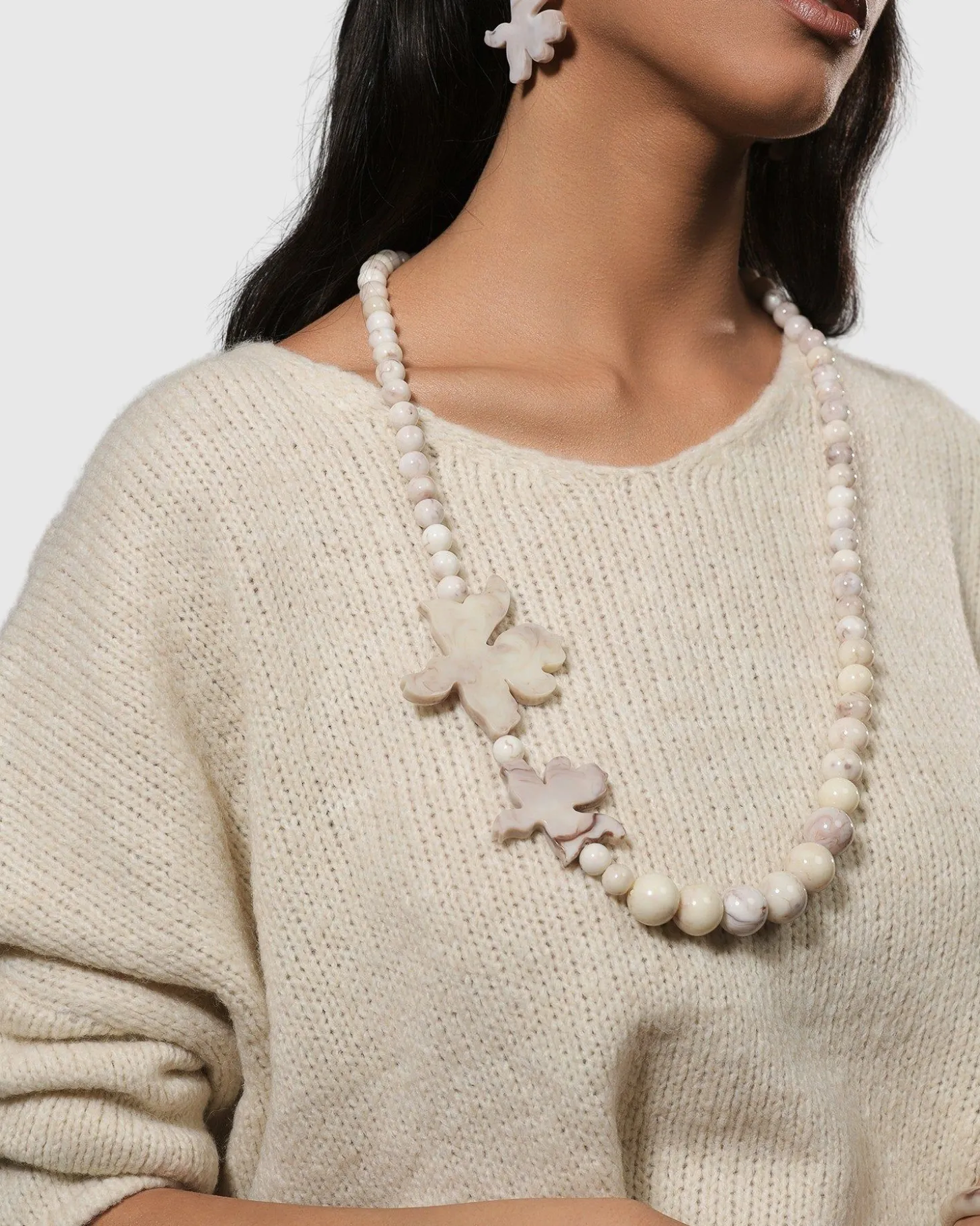 Women Alembika Lotus Bead Necklace, Oat