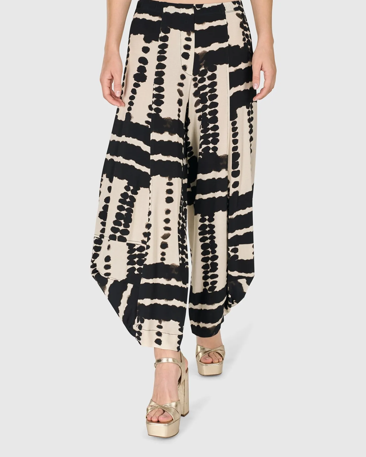 Women Alembika Luna Punto Pants, Savanna