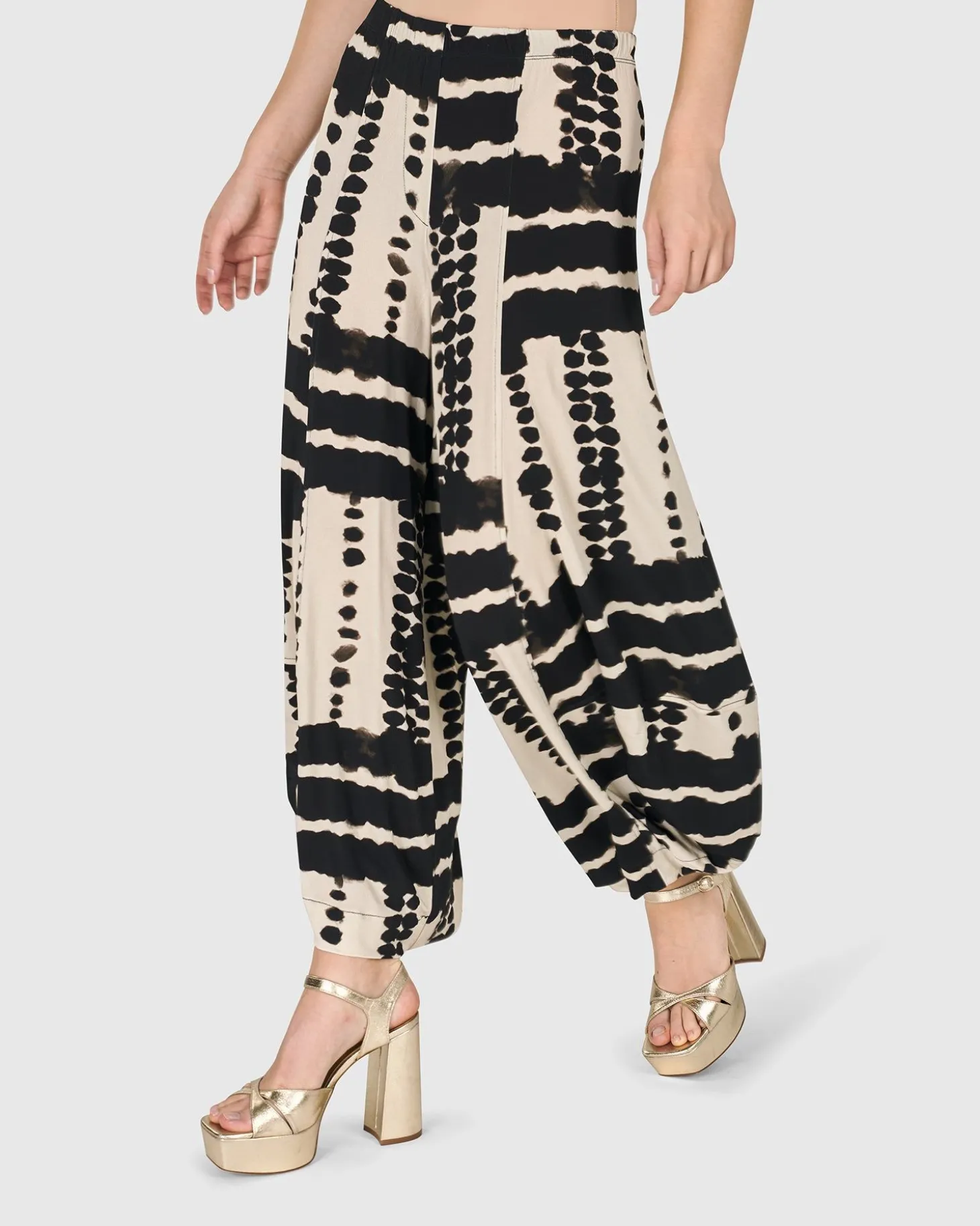 Women Alembika Luna Punto Pants, Savanna
