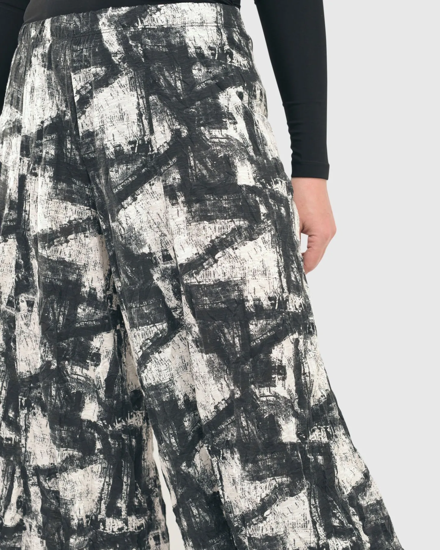 Women Alembika Marble Crinkle Punto Pants, Black