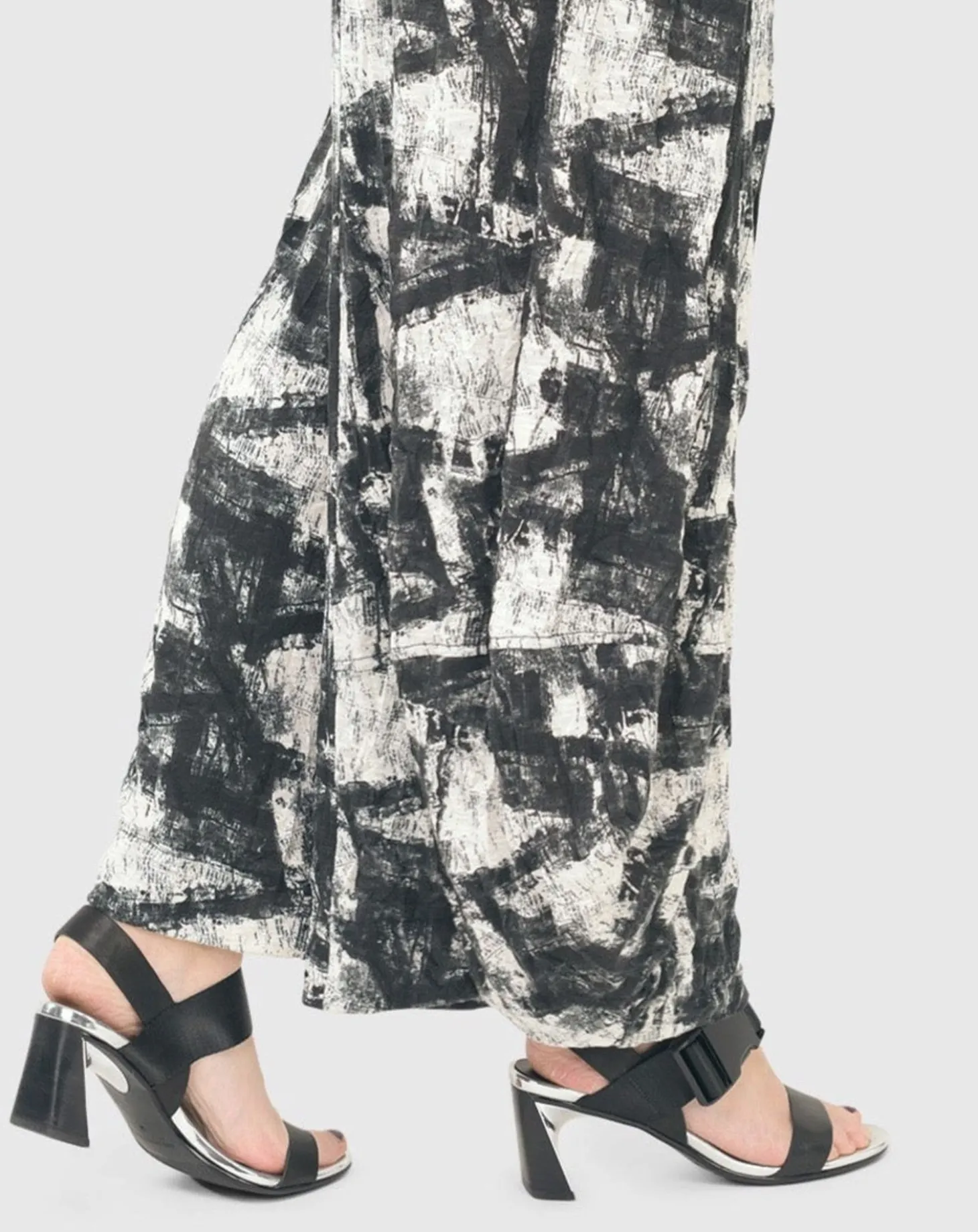 Women Alembika Marble Crinkle Punto Pants, Black